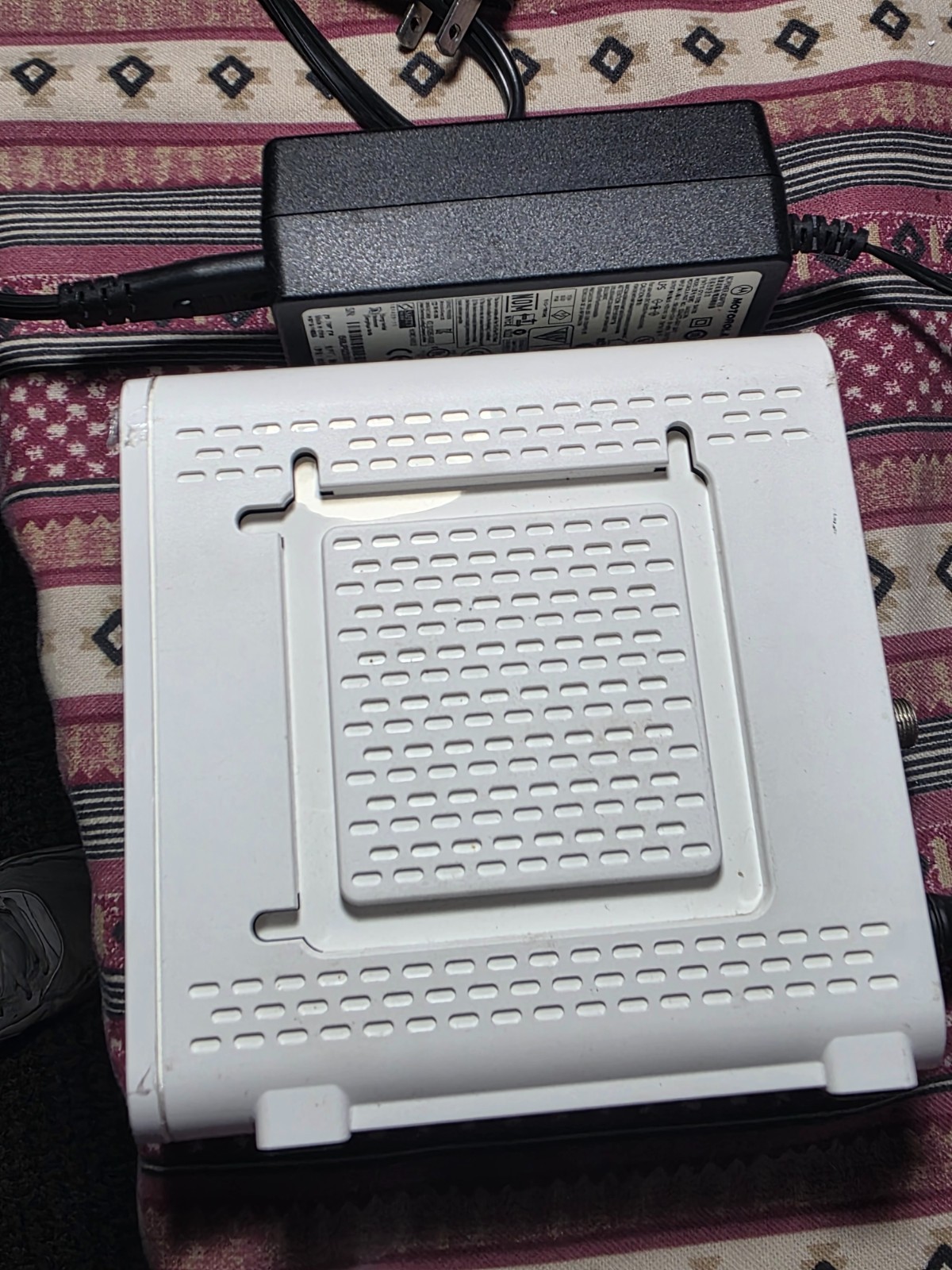 ARRIS SurfBoard Model SB6141 Cable Modem w/ Power Cord