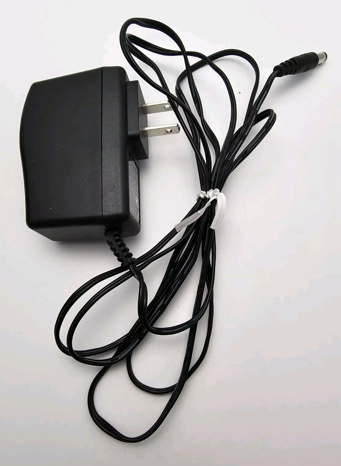 Motorola SB5100 SURFboard Cable Modem With AC Adapter- WORKS!