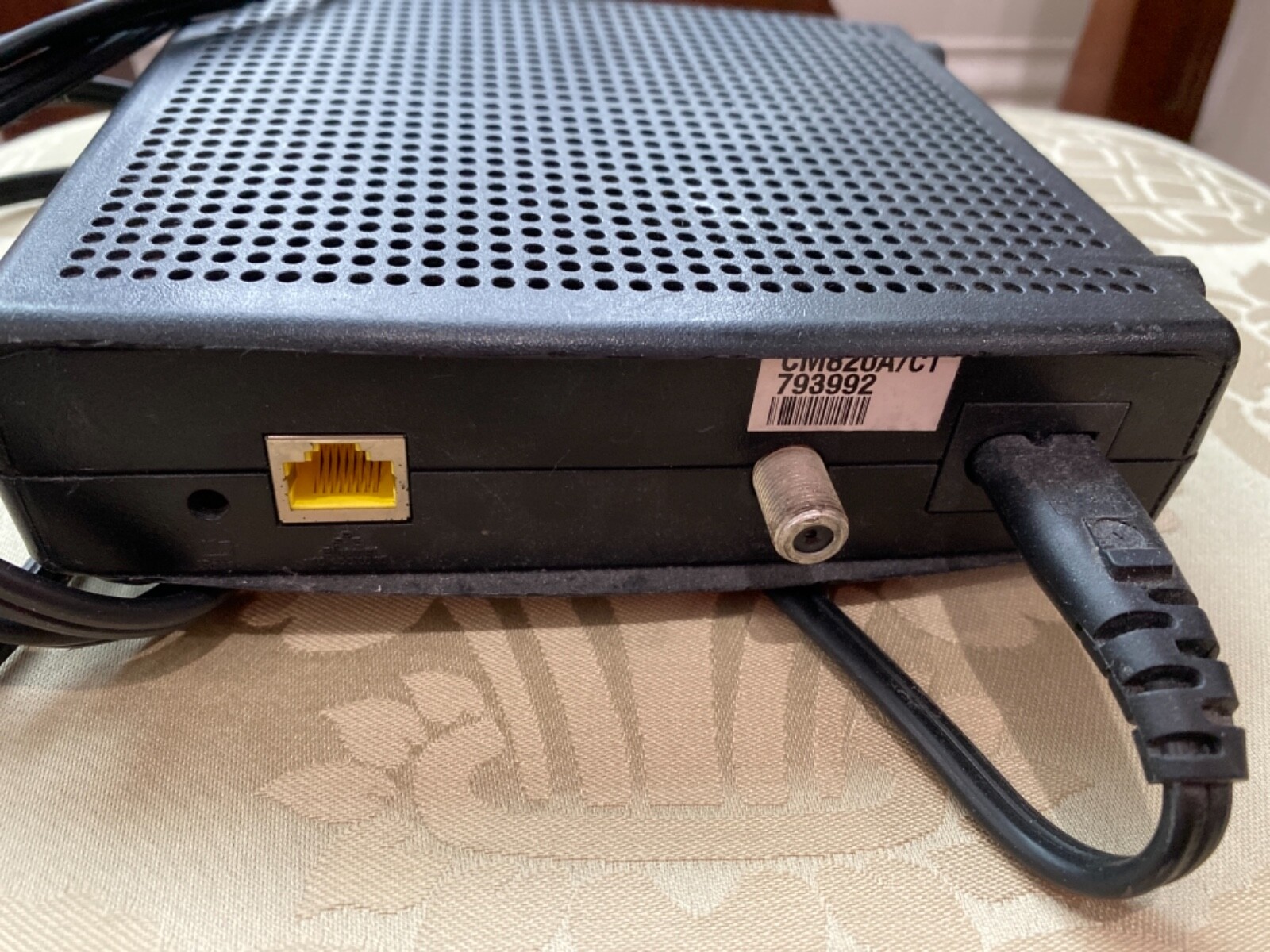 Arris CM820A DOCSIS 3.0 Cable Modem Power Cord Ethernet Cable
