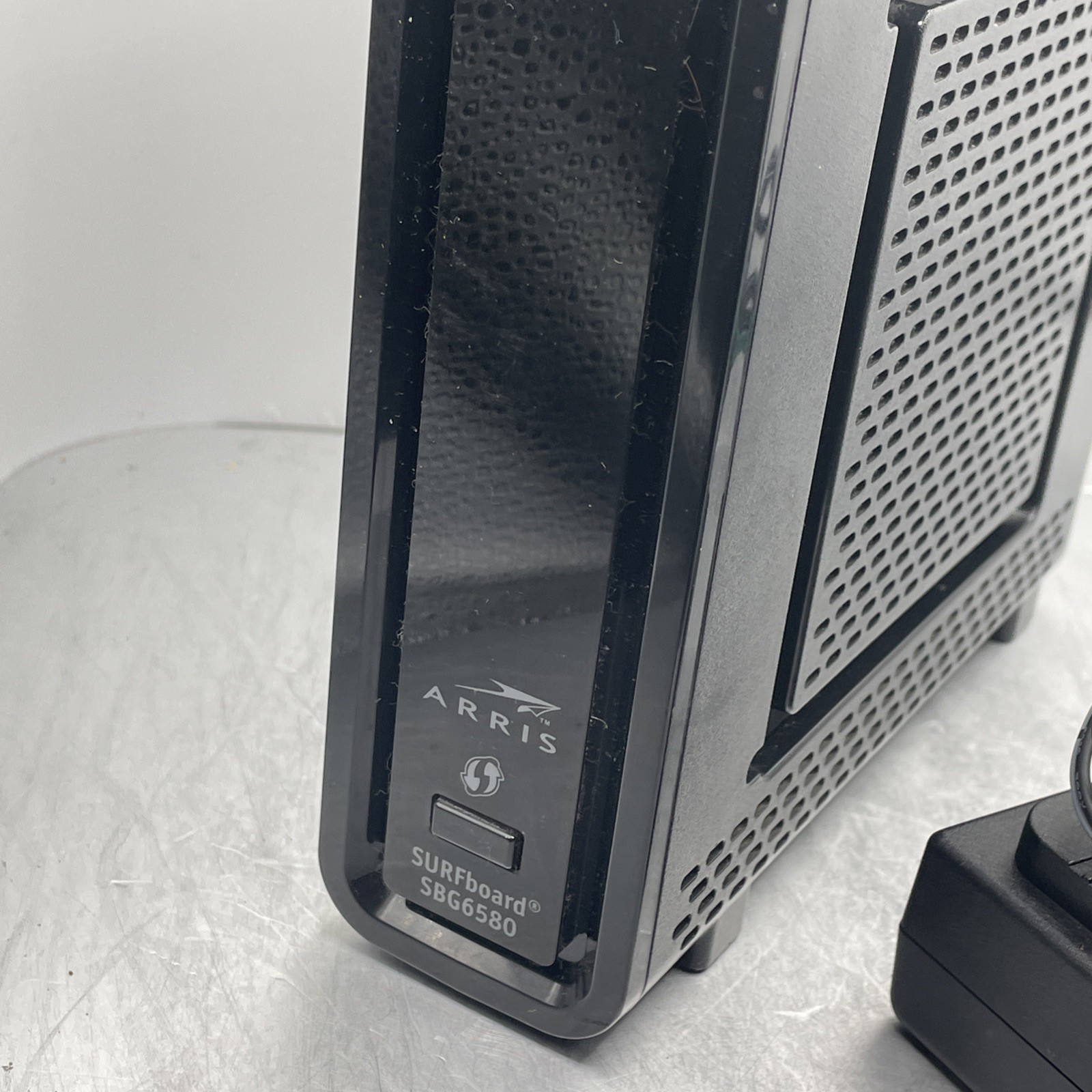 Cable Modem: DOCSIS 3.0, Arris Surfboard, 4-Port | SBG6580 – AC Adapter Included