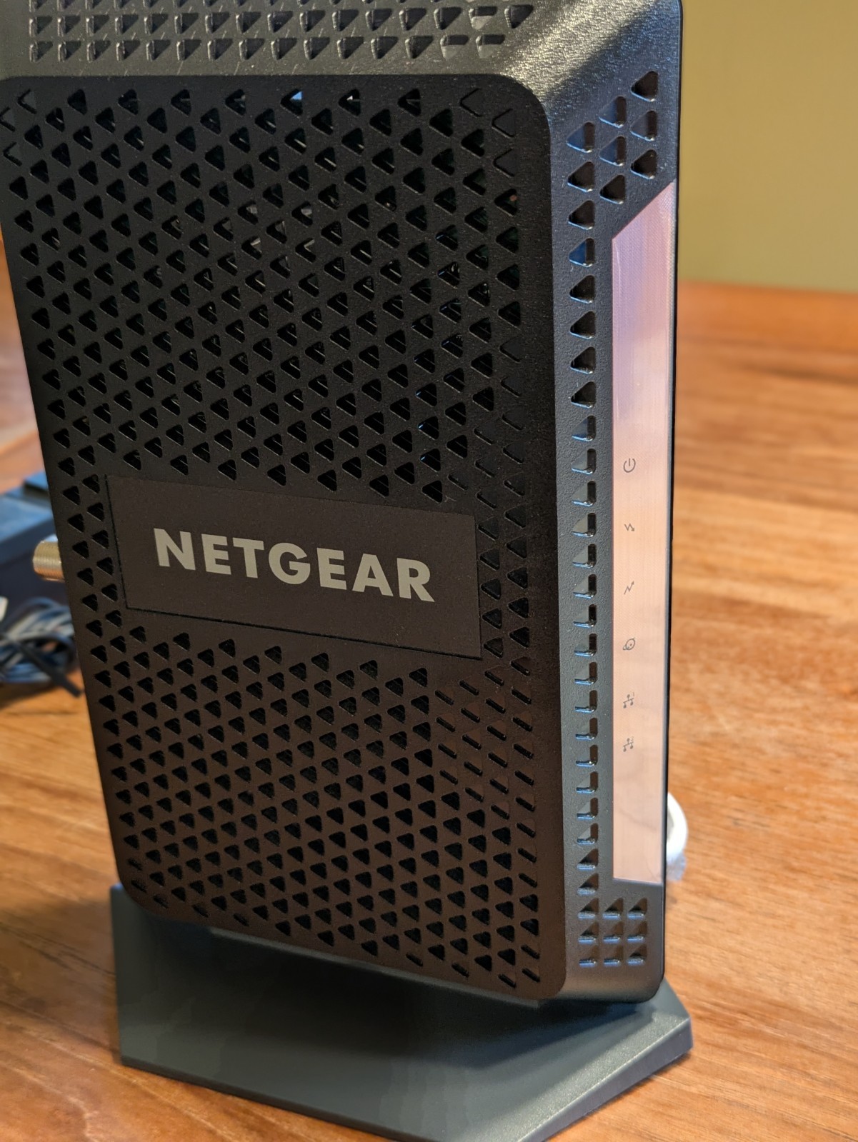 NETGEAR Nighthawk Model CM1100 Multi-Gig Speed Cable Modem DOCSIS 3.1 Tested