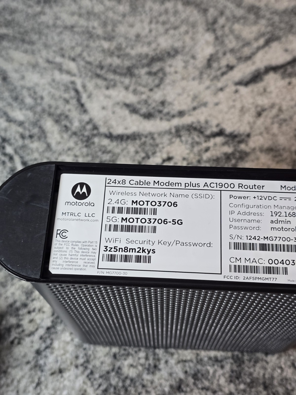 Motorola MG7700 AC1900 Dual-Band DOCSIS 3.0 Cable Modem WiFi Router w Power Cord