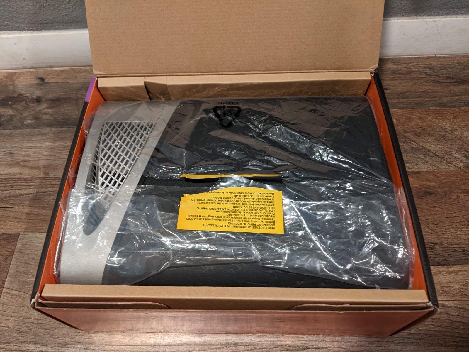 Sealed Arris G54 BE18000 Quad-Band WiFi 7 & DOCSIS 3.1 Multi-Gigabit Cable Modem
