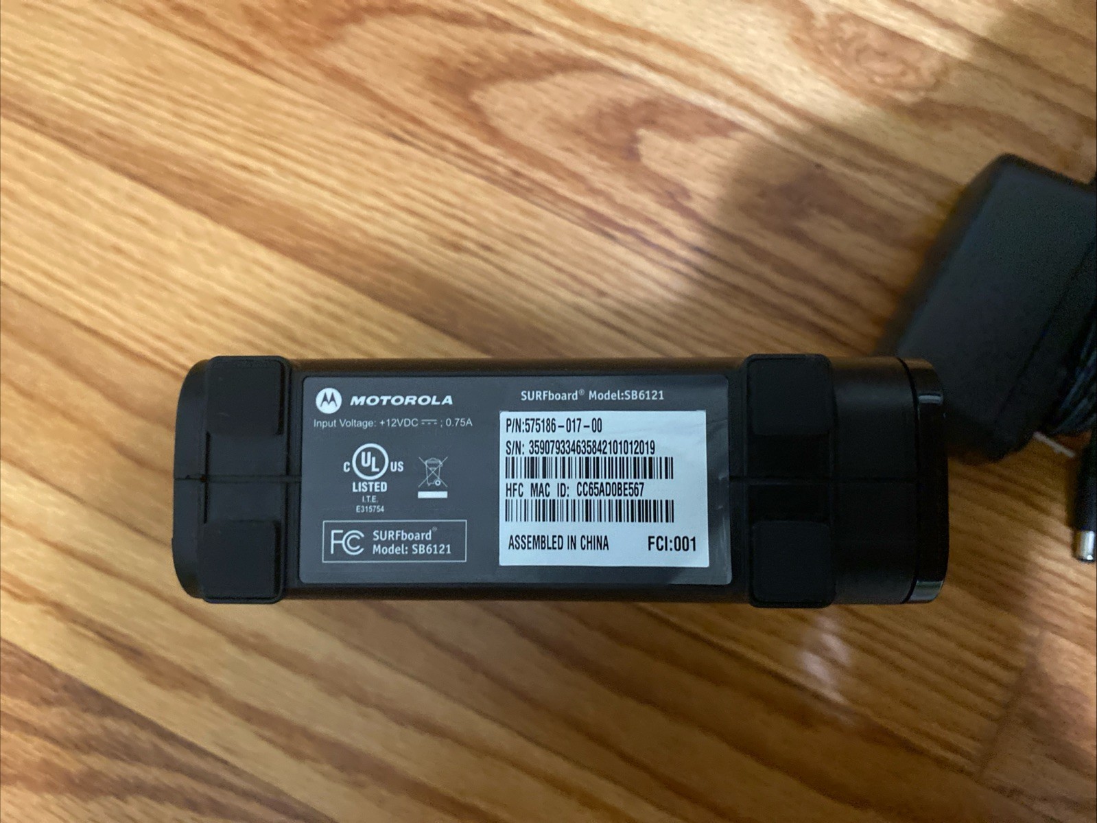 Motorola Arris SURFboard SB6121 DOCSIS 3.0 Cable Modem – Black with A/C Adapter