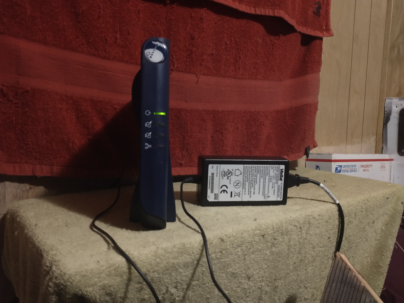 ViaSat Surfbeam Satellite Modem SM2100 Wild Blue with OE power supply. Works.