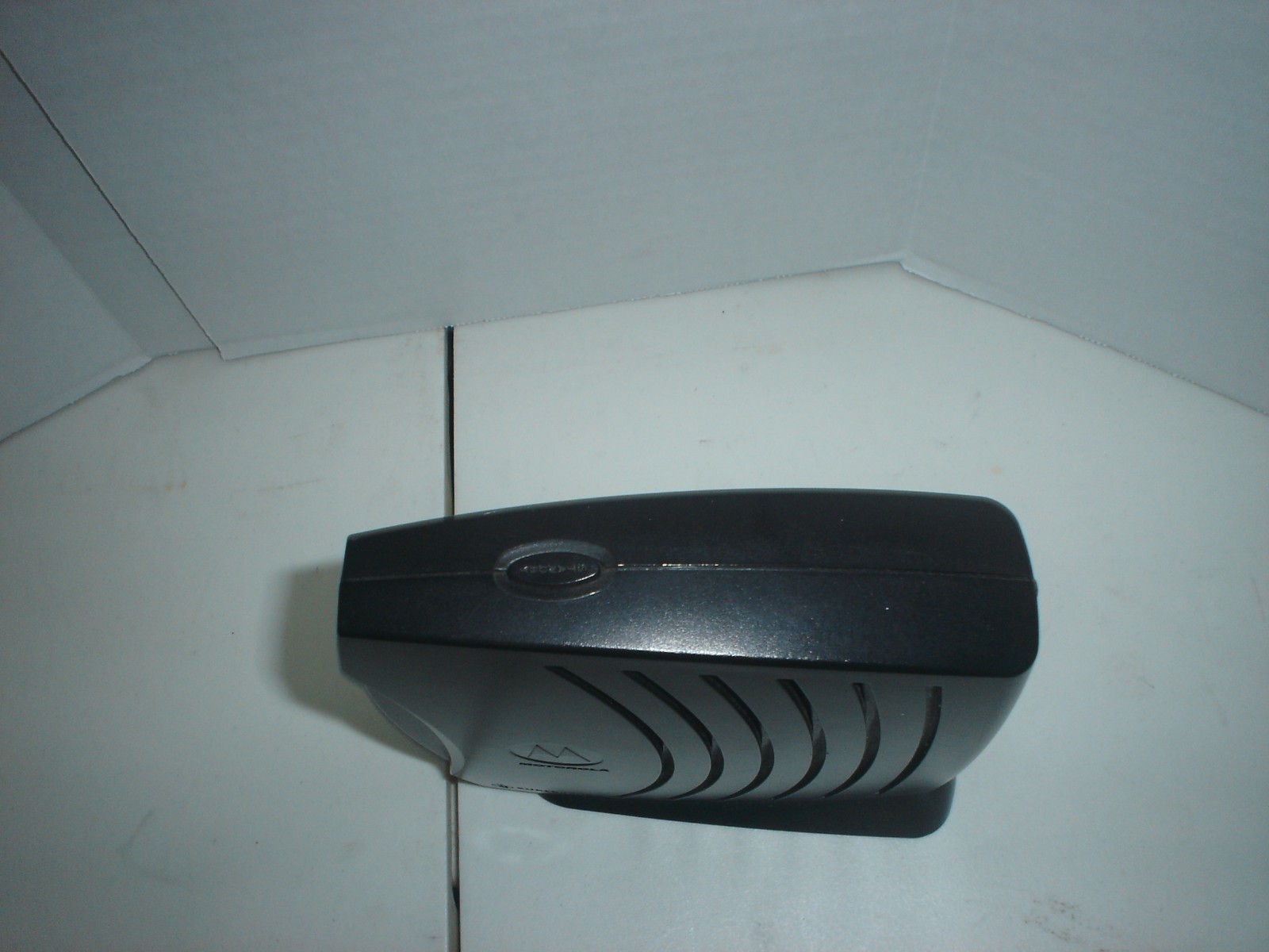 Motorola SURFboard SB5100 (501209-001-00) 38.91 Mbps – Untested