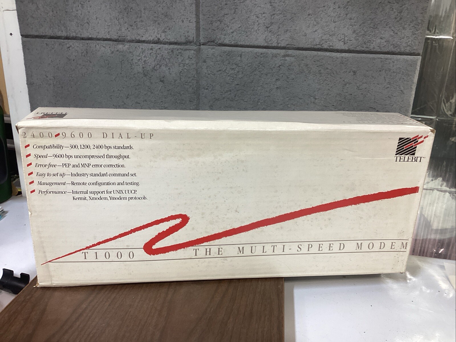 NOS Telebit T1000 Dial-Up Modem