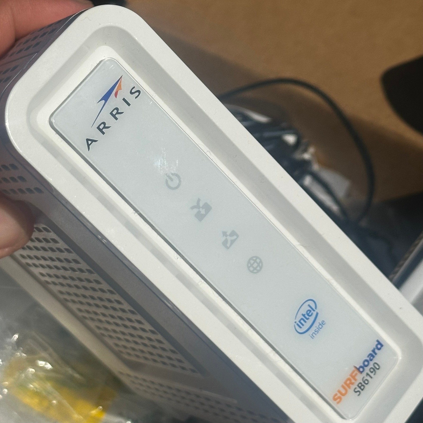 Arris SURFboard SB6190 DOCSIS 3.0 Cable Modem 1.4 Gbps White SB6190-RB