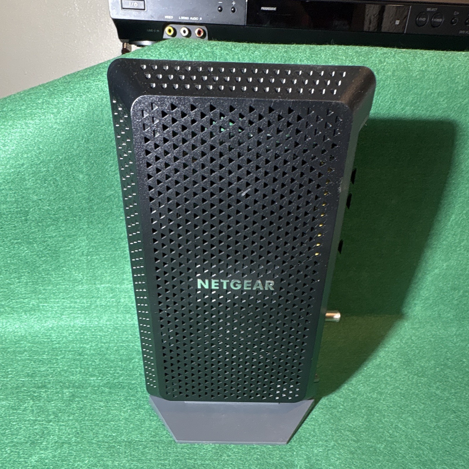 NETGEAR Nighthawk CM1200 DOCSIS 3.1 10Gbps Cable Modem 4-Port GigE