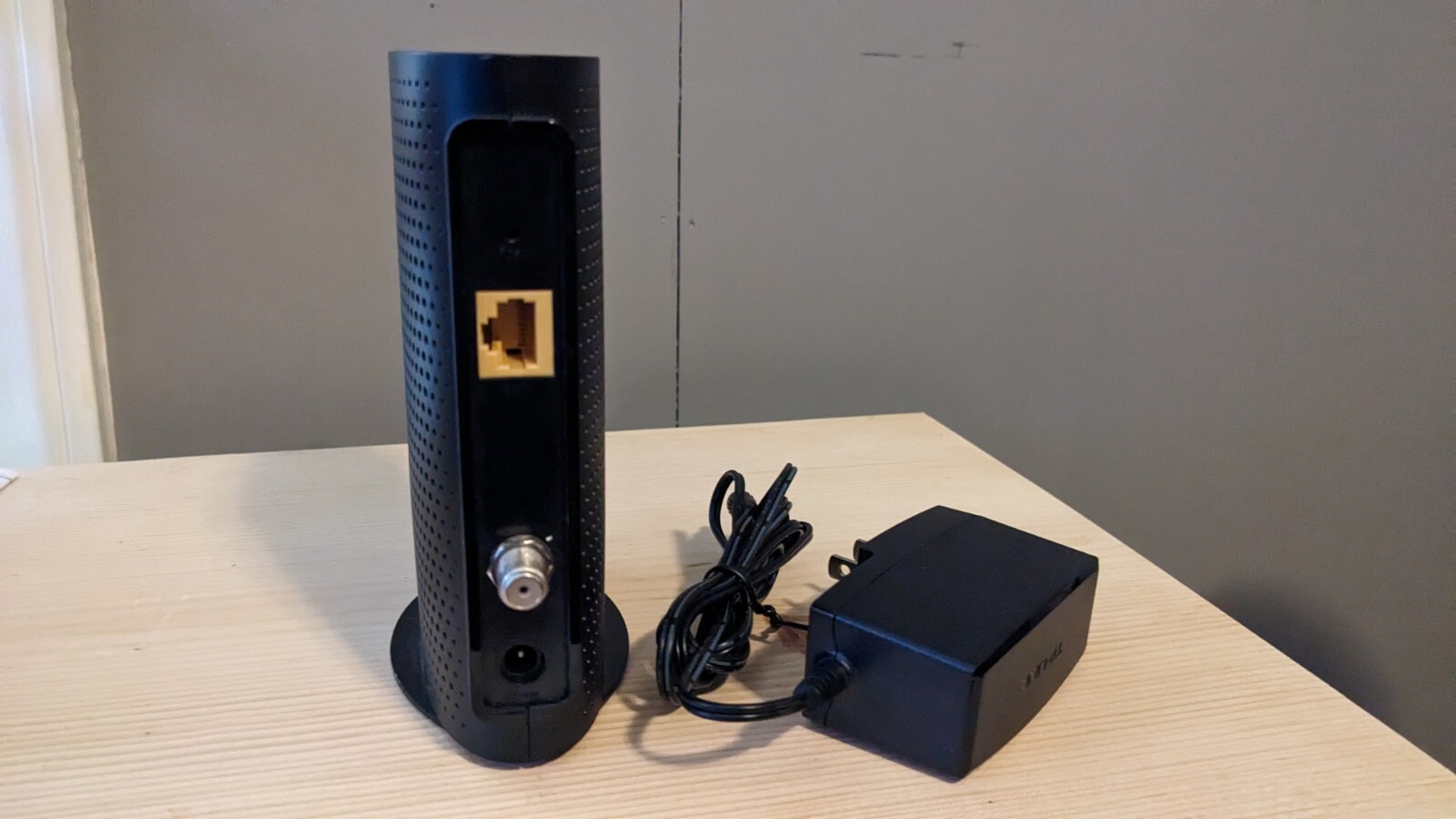 TP-LINK TC-7610 DOCSIS 3.0 Cable Modem