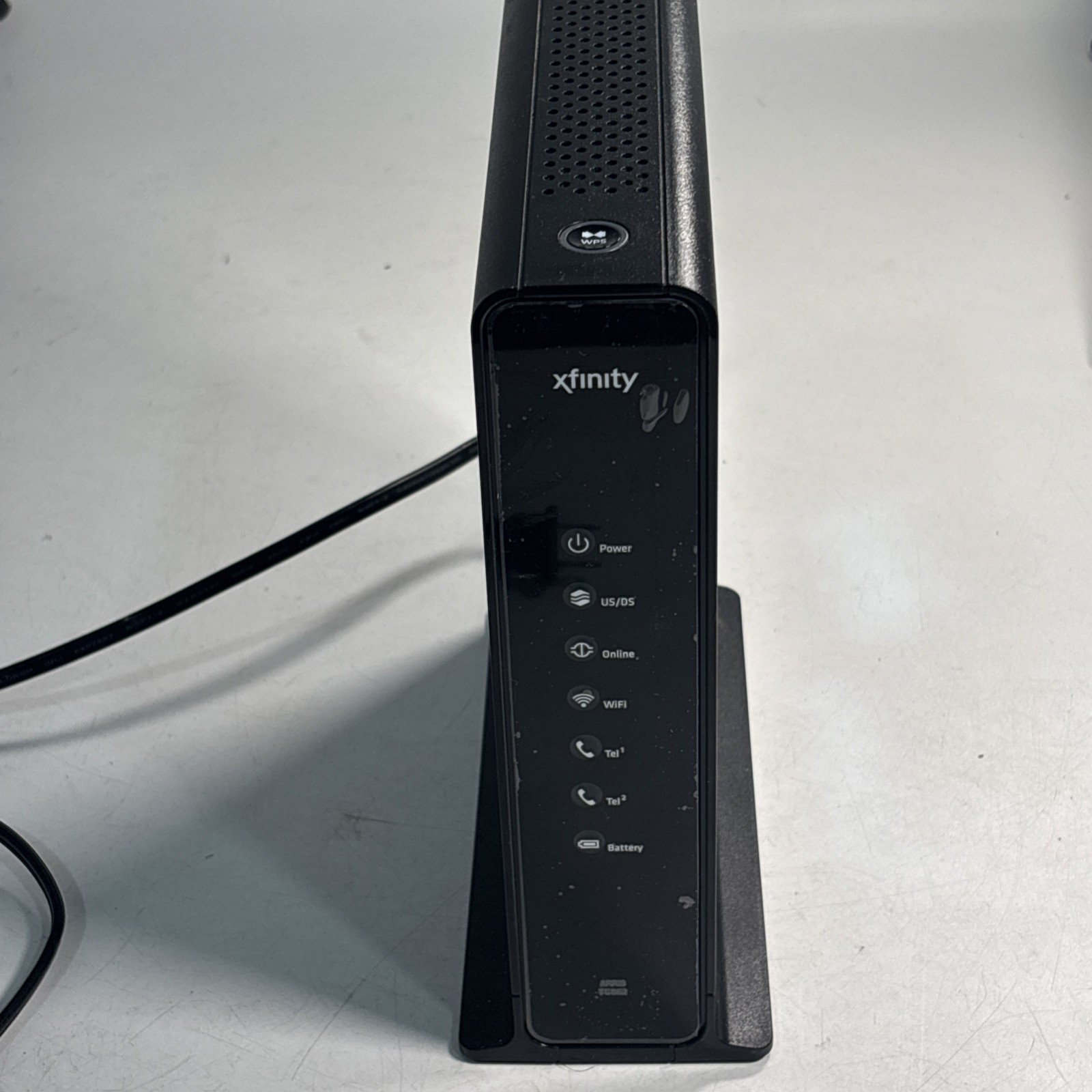 ARRIS TG862G/CT Xfinity Comcast Gateway and Router 802.11n wifi With Cord