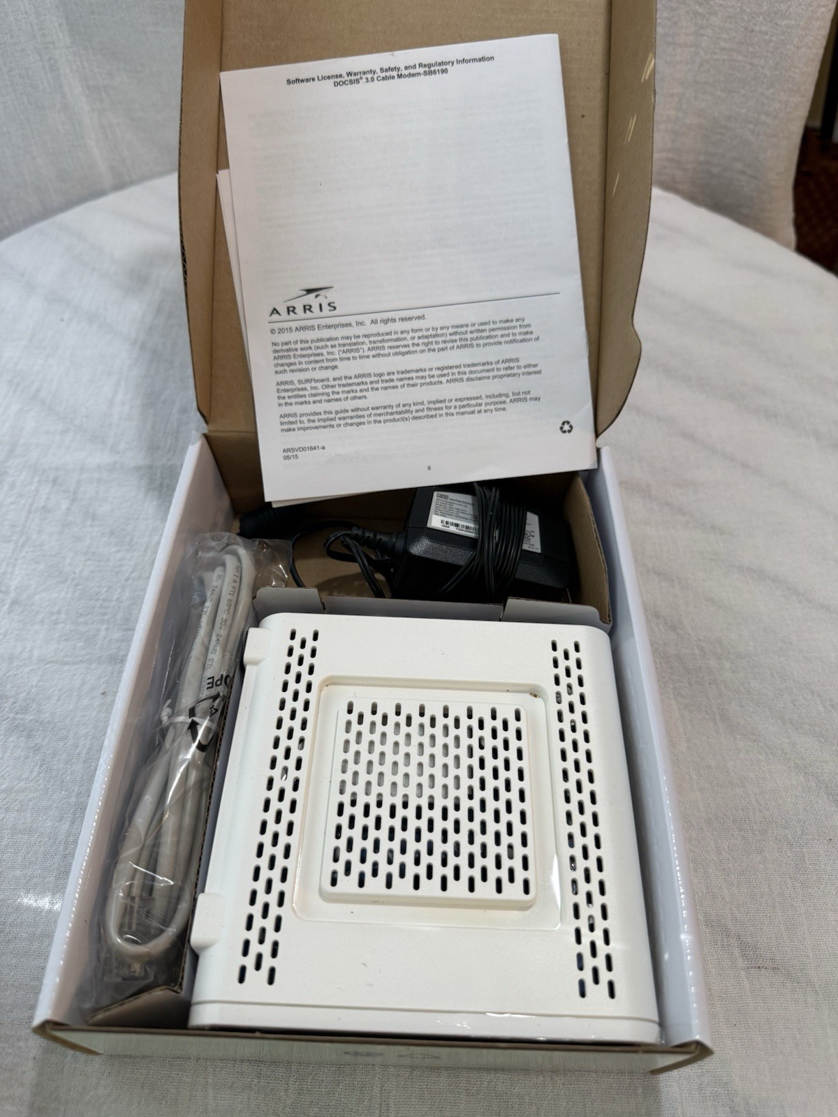NEW ARRIS Surfboard SB6190 – 32×8 Docsis 3.0 Cable Modem – White