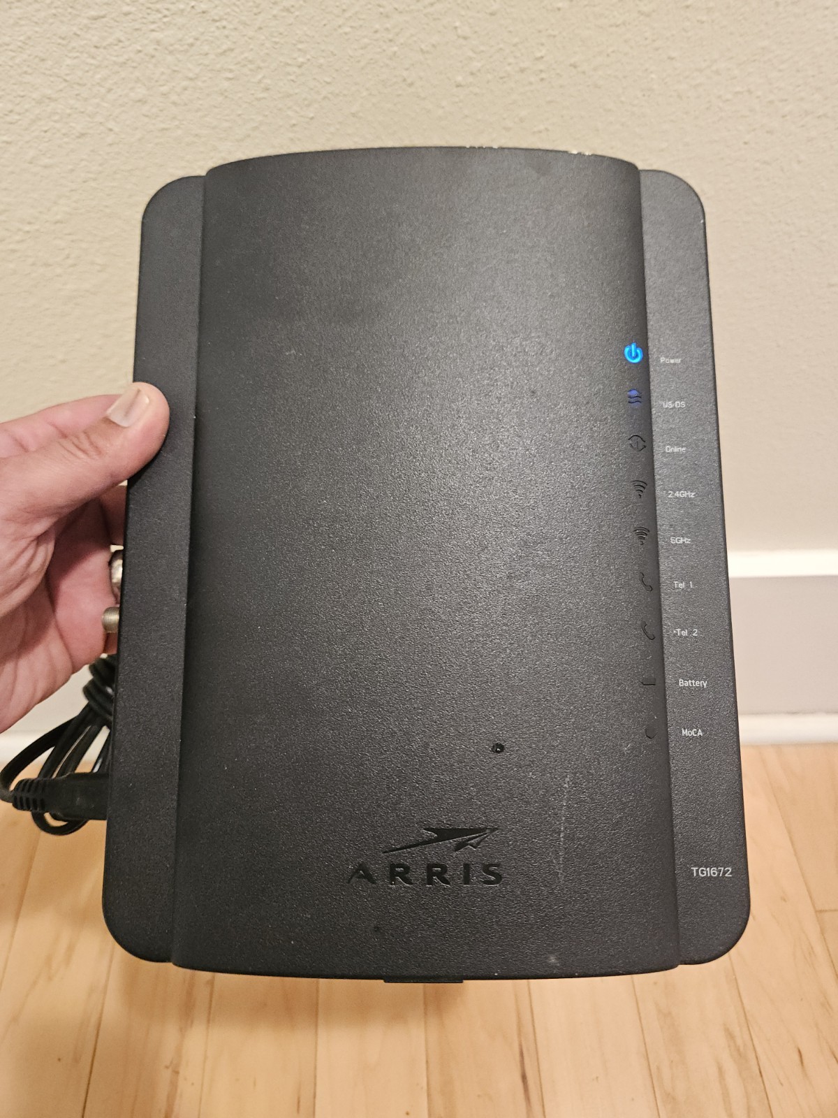 Arris TG1672G Touchstone Telephony Gateway WIFI 2.5 & 5.0GHz Cable Modem Router