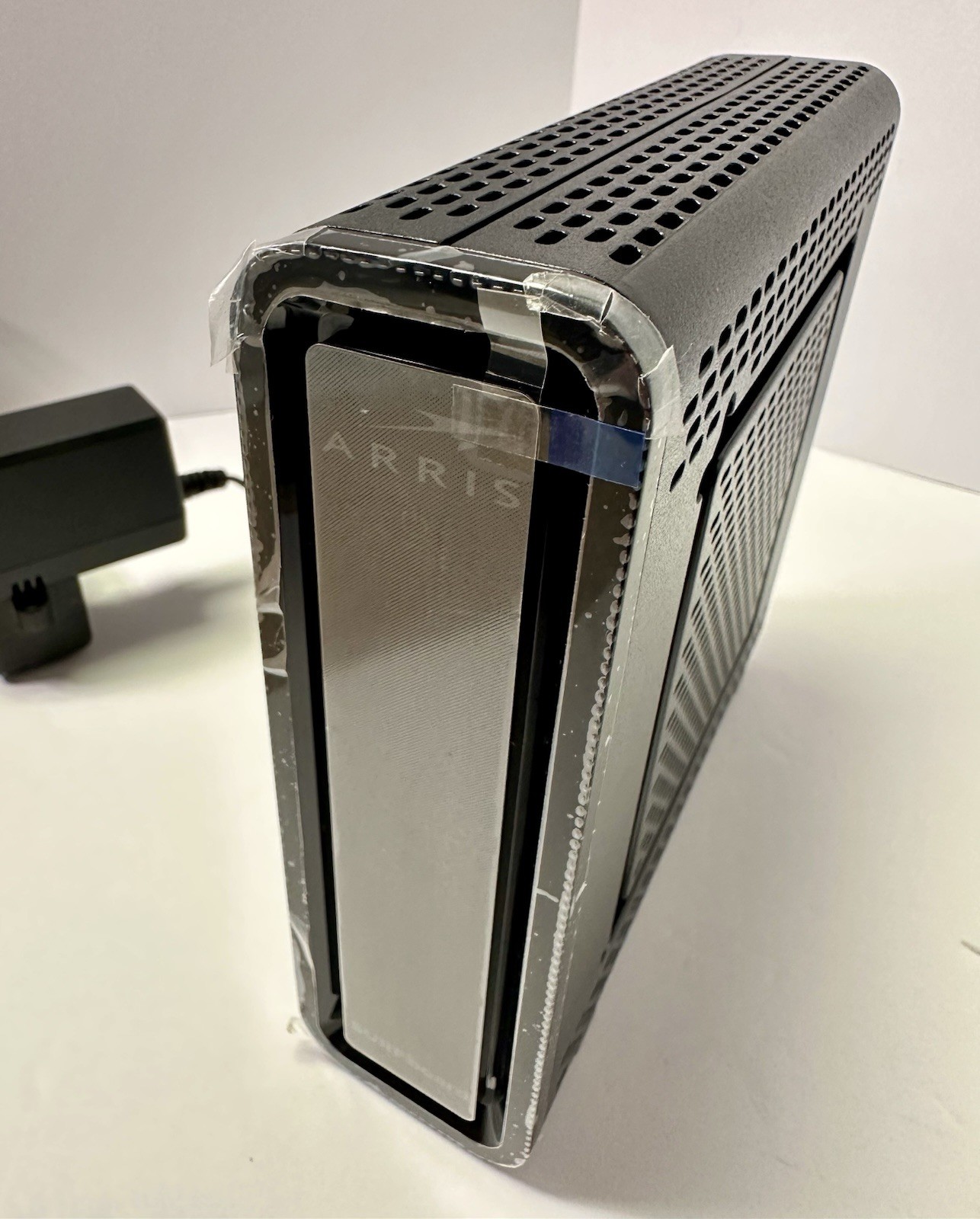ARRIS SBG10 Cable Modem Router Combo – DOCSIS 3.0 16 x 4 Gigabit & AC1600 WiFi