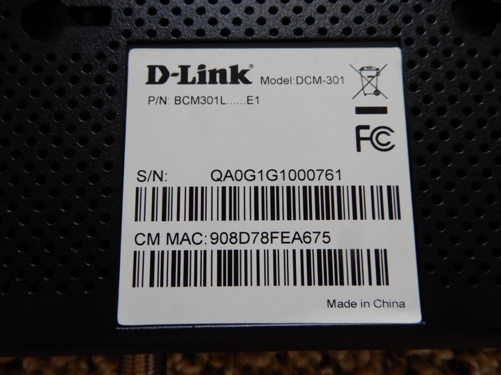 D-Link DCM-301 DOS3.0 348.16 Mbps Cable Modem with AC Adapter
