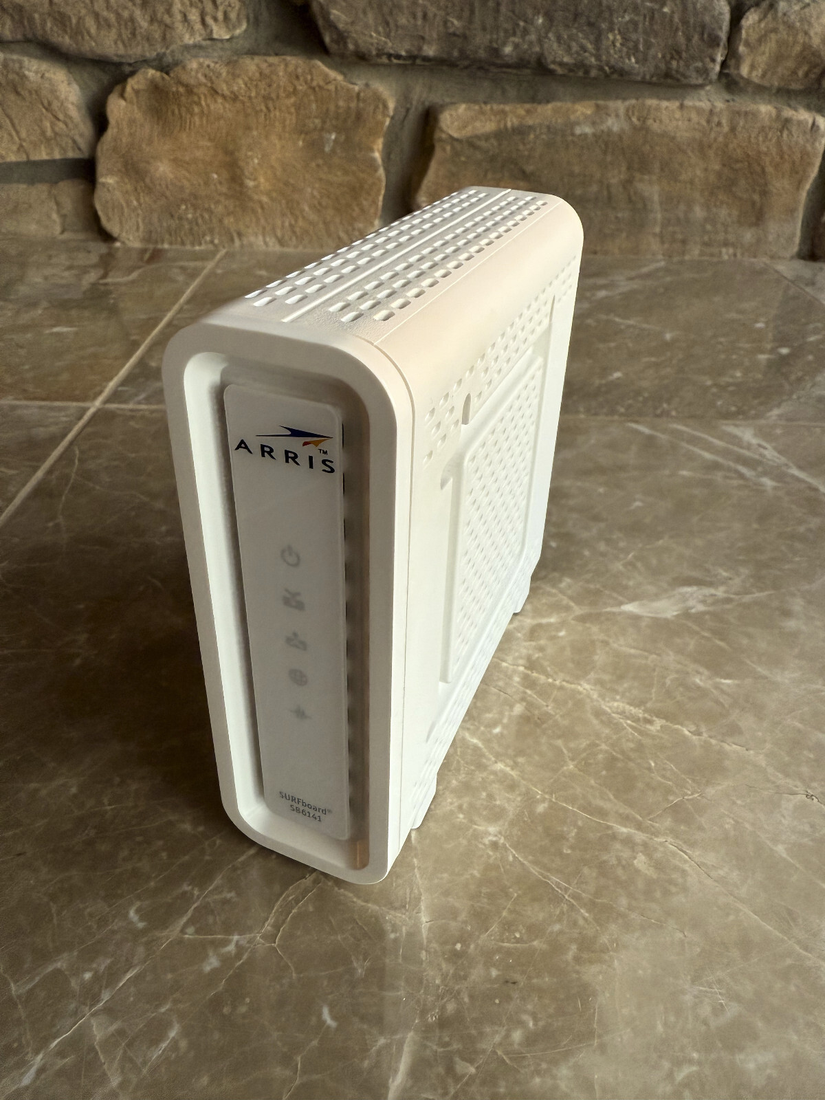 ARRIS SURFboard SB6141 Docsis 3.0 Cable Modem Used