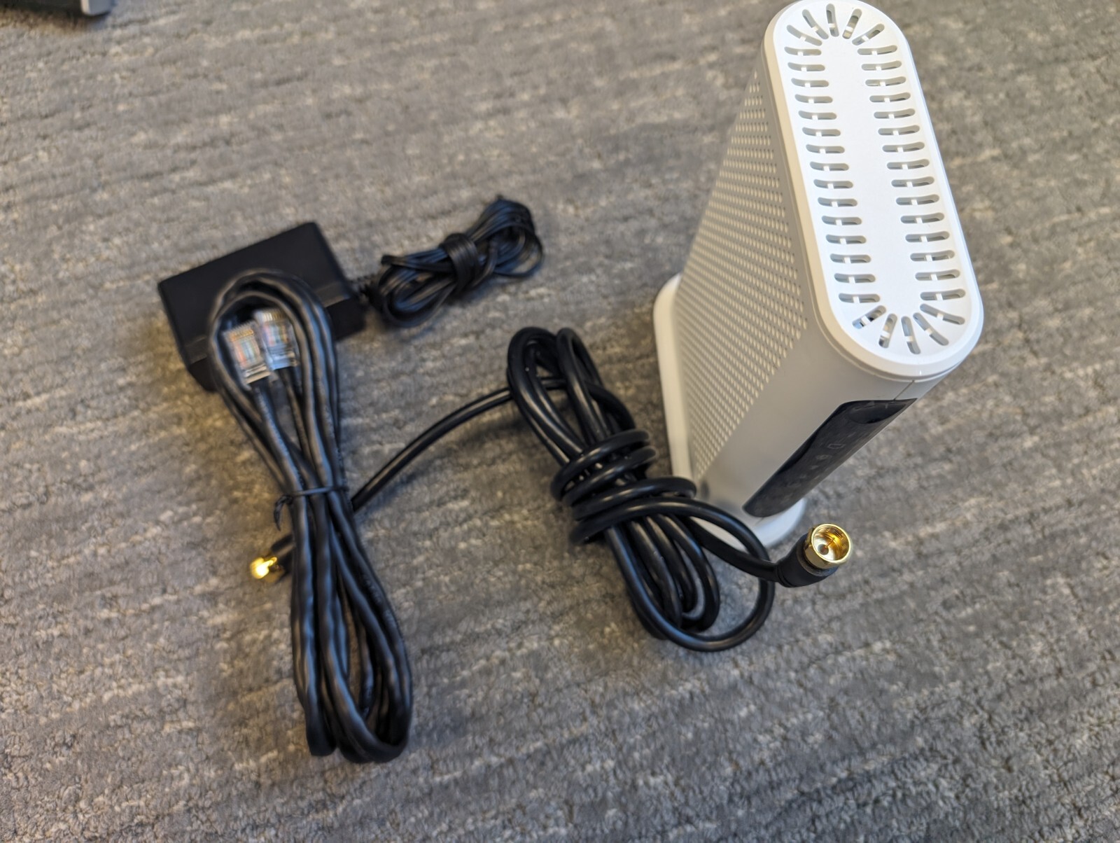 MOTOROLA Model MB7420 Modem, 686 Mbps DOCSIS 3.0 Tested