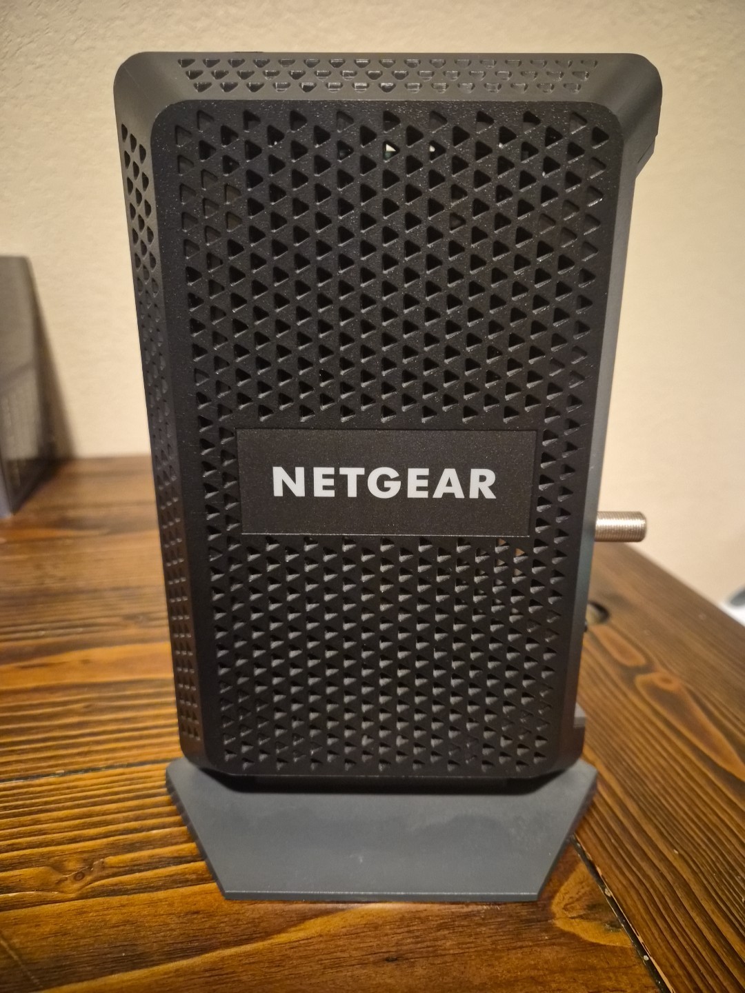 NETGEAR NIGHTHAWK CM1100 Cable Modem DOCSIS 3.1 Multi-Gig SpeedModem