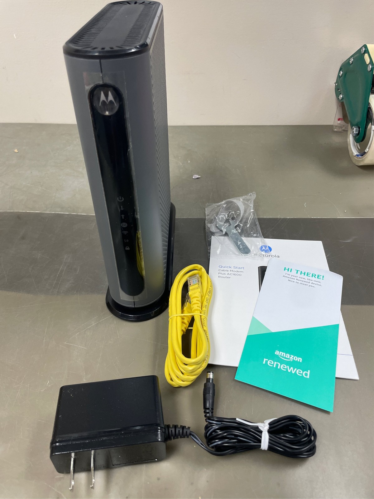 Restored Motorola MG7540 Cable Modem AC1600 Dual Band Wi-Fi Router Combo DOCSIS
