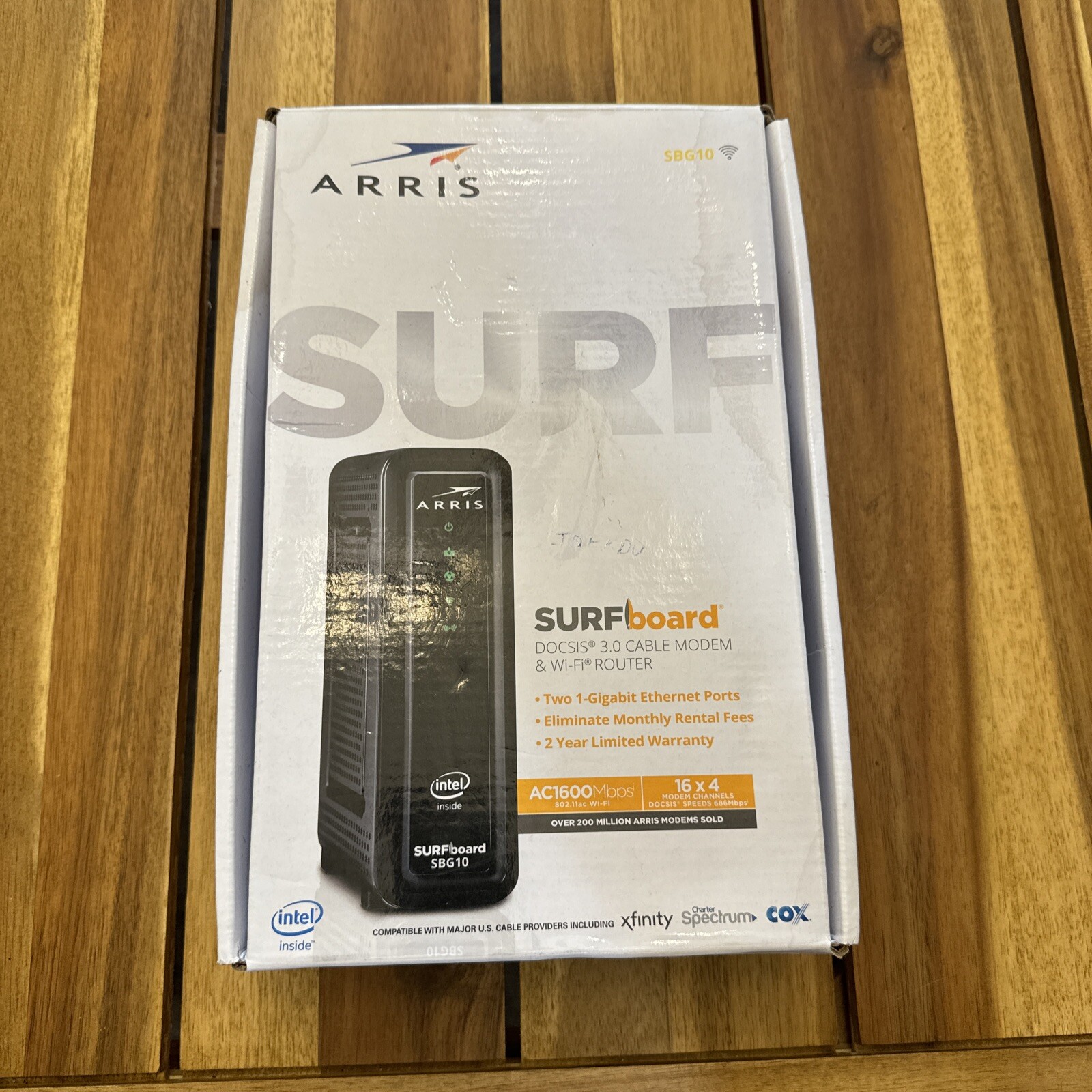 ARRIS SBG10 SURFboard AC1600 Dual-Band Cable Modem Router – Black