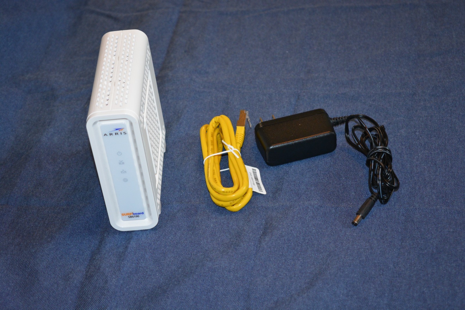 ARRIS Surfboard SB6190-RB DOCSIS 3.0 Cable Modem, White (Used) (TESTED)