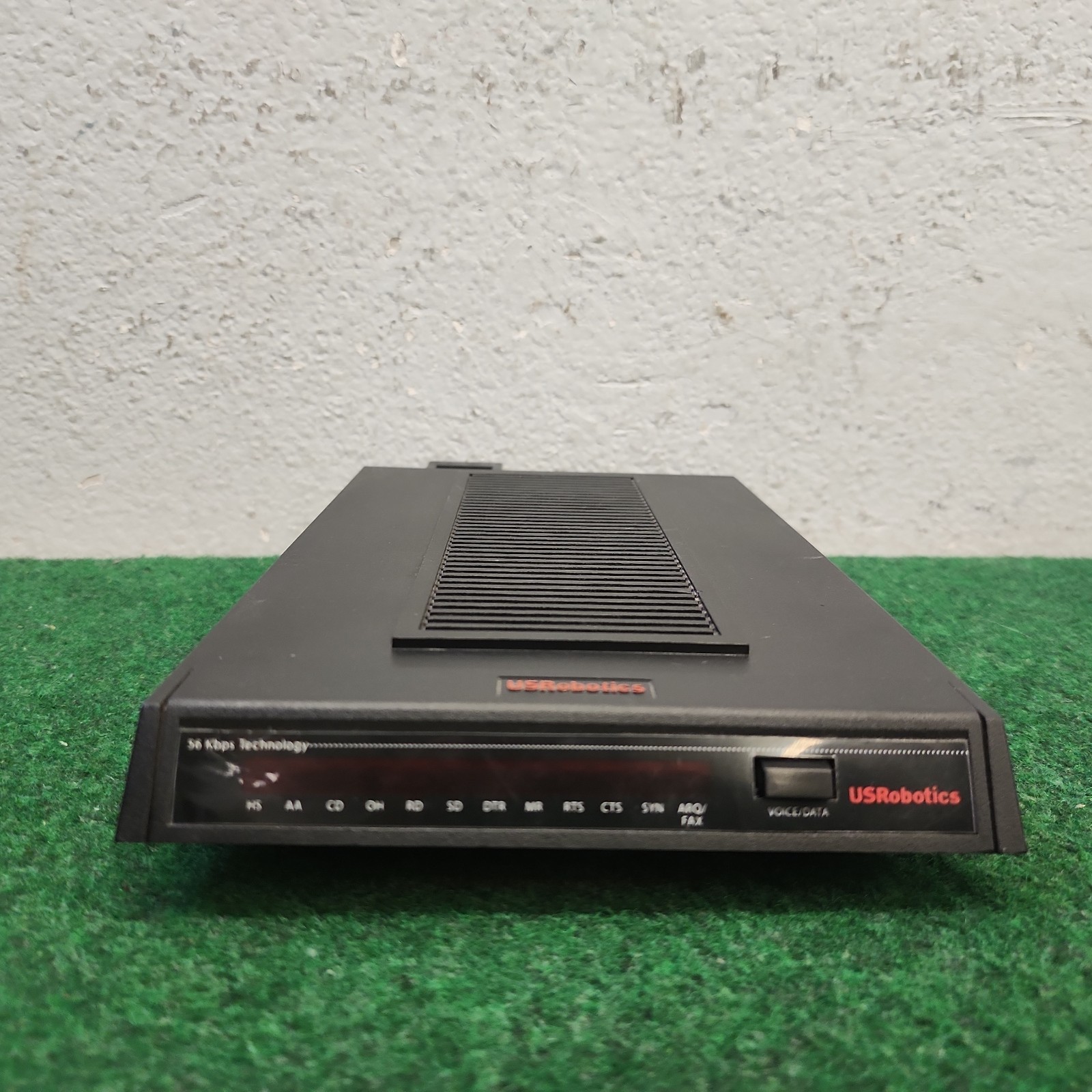US Robotics 3453C Courier 56K Global Business Modem