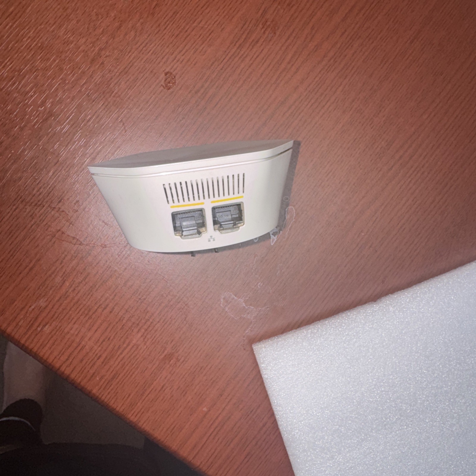 Xfinity X-Fi Pod 2nd Gen WiFi Extender (Model XE2-SG)