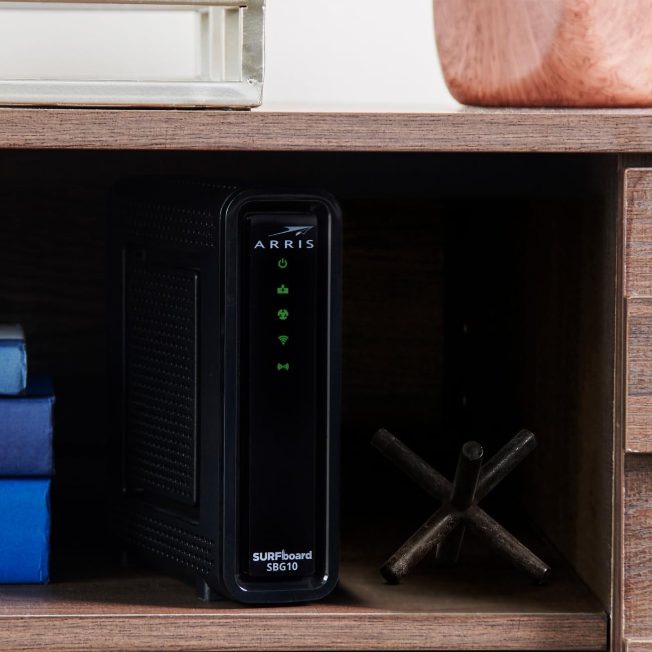 Arris SBG10 Cable Modem Router Combo Black DOCSIS 3.0 4 Ethernet Ports 400 Mbps