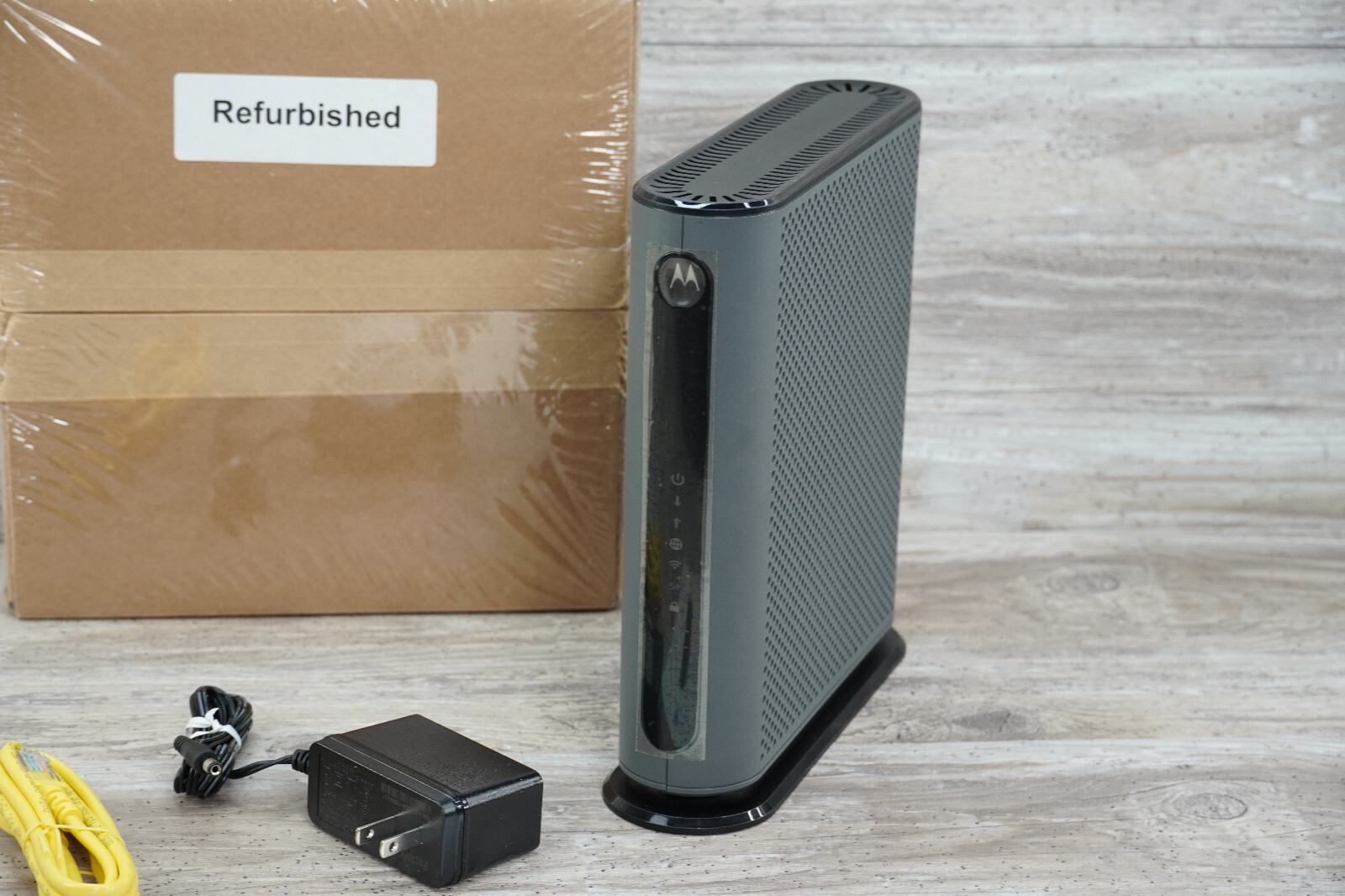 Motorola MG7540-10R (Refurbished) 16×4 686Mbps Cable Modem + AC1600 DOCSIS 3.0