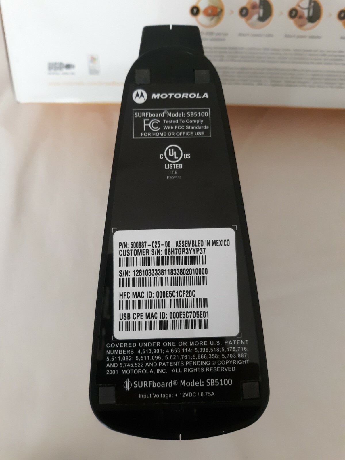 Motorola SURFboard Cable Modem SB5100 (DHSB5100) with Box and Powercord