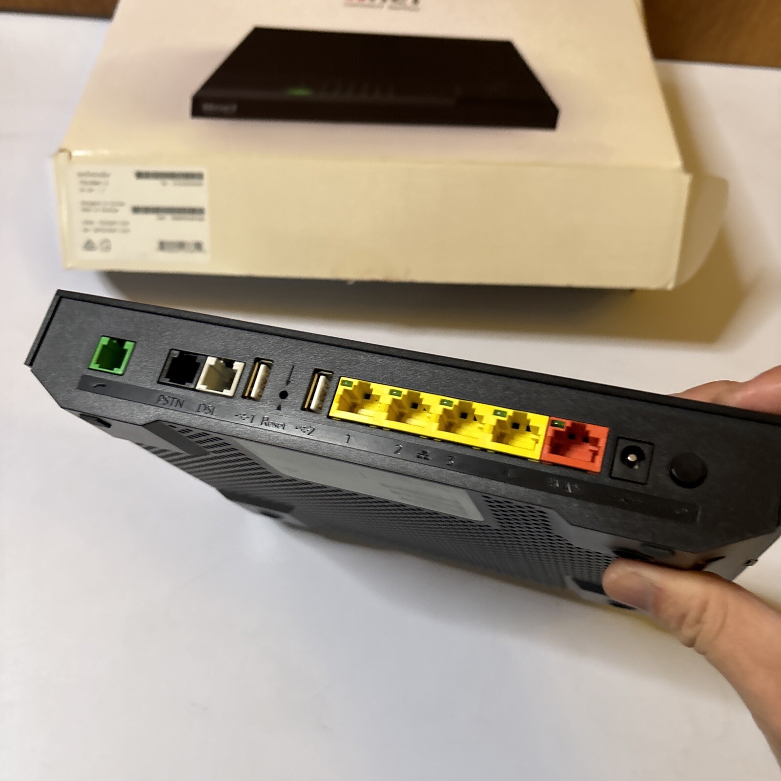 iiNet Technicolor Modem Wireless VoIP TGiinet-1 *Never Used*