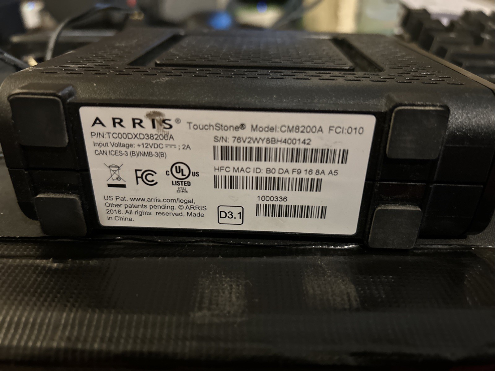 ARRIS Touchstone CM8200A DOCSIS 3.1 Ultra Fast Cable Modem – Black