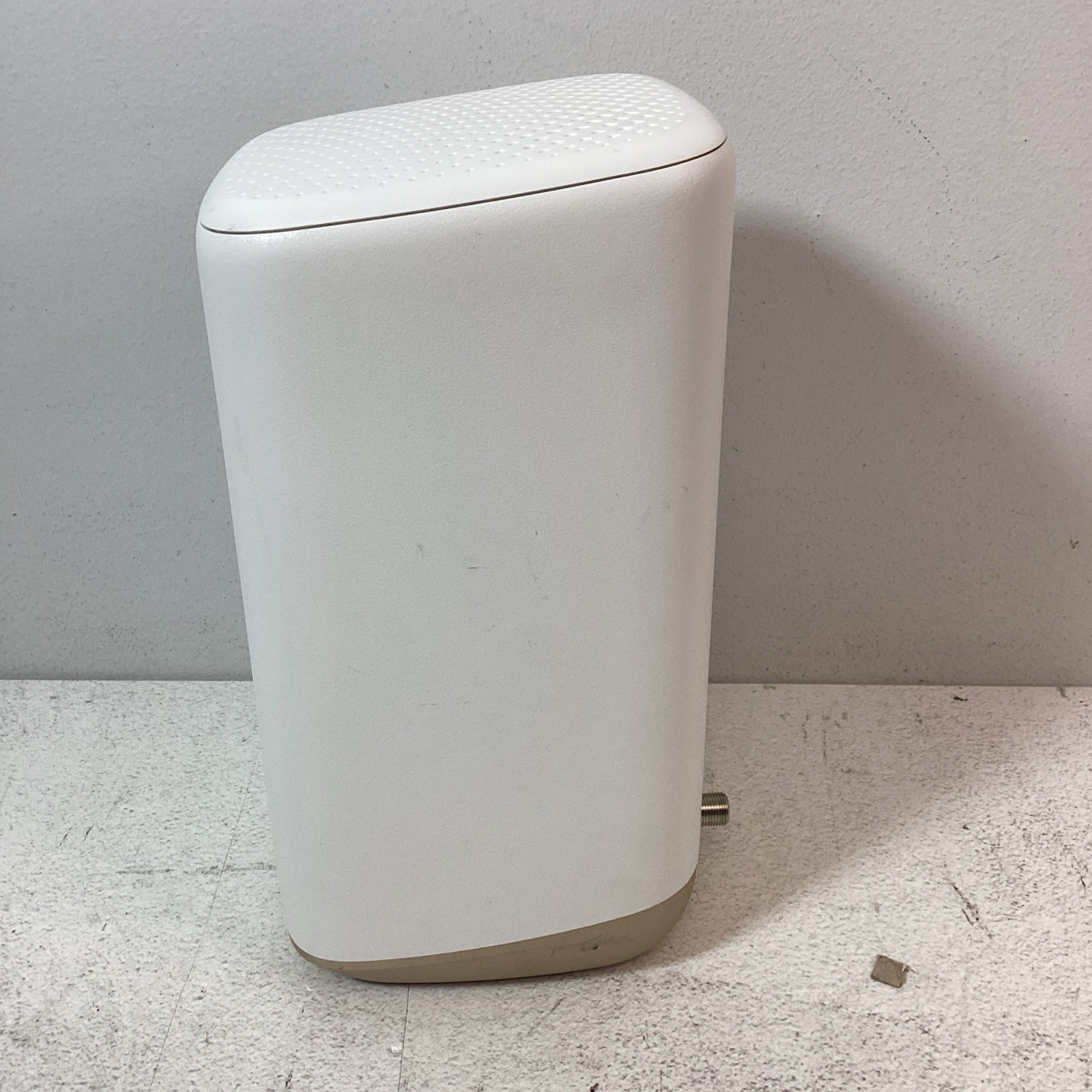 Xfinity xFi Gateway Router XB8-T Triband Wifi CGM4981COM – NO POWER CORD