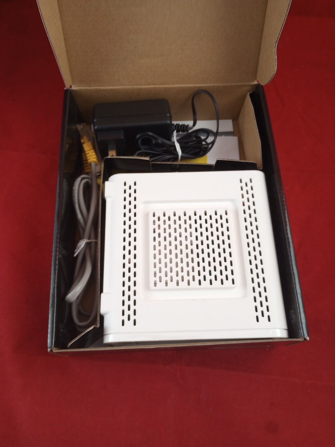 (NEW) Motorola Arris SURFboard Modem Model SB6141 _ 400 Series