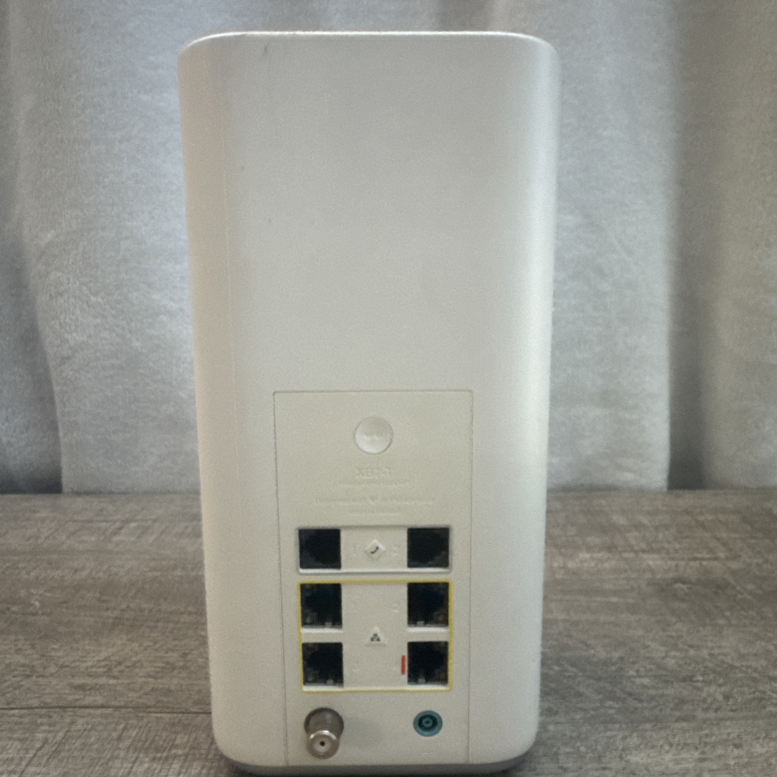 Comcast Xfinity XB7-T GIGABIT Modem WiFi Router No Power Cord – UNTESTED