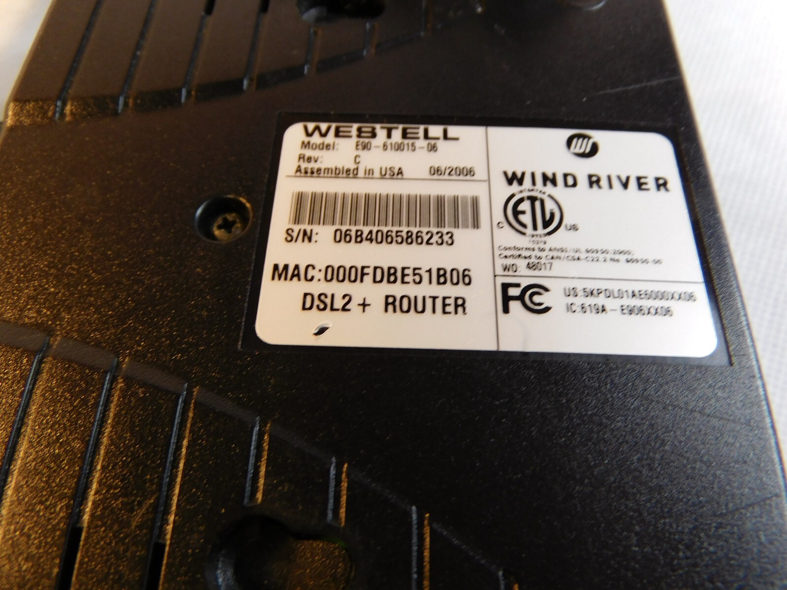 WESTELL 6100 E90-610015-06 DSL2+ Router and AC Power Supply