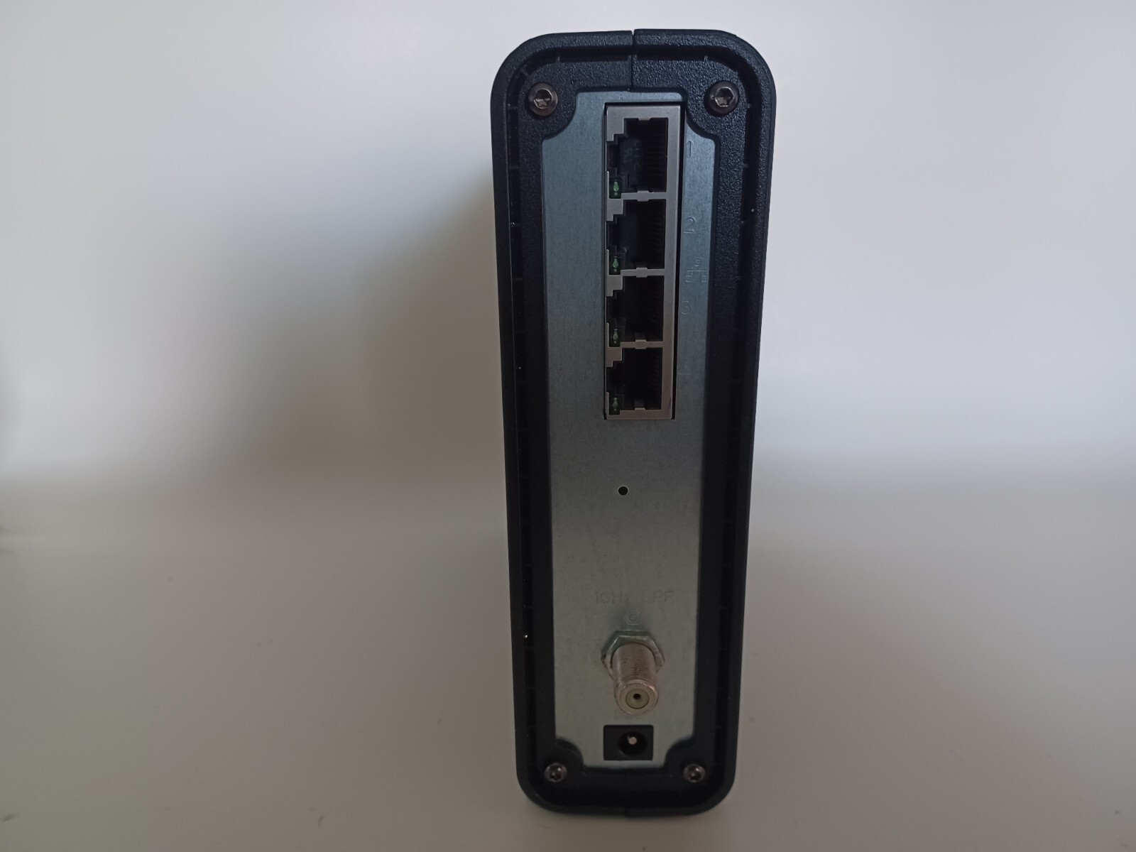 Motorola SBG6580 SURFboard 343 Mbps 4 Port Gigabit Cable Modem