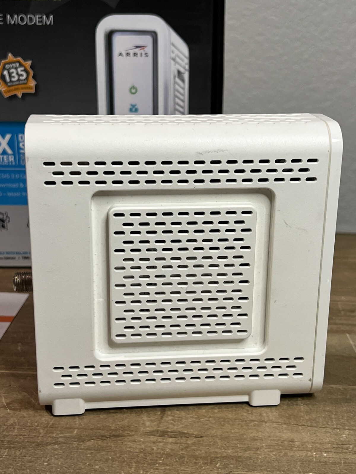 Arris Surfboard Cable Modem 400 Series Model SB6141 DOCSIS 3.0 Certified