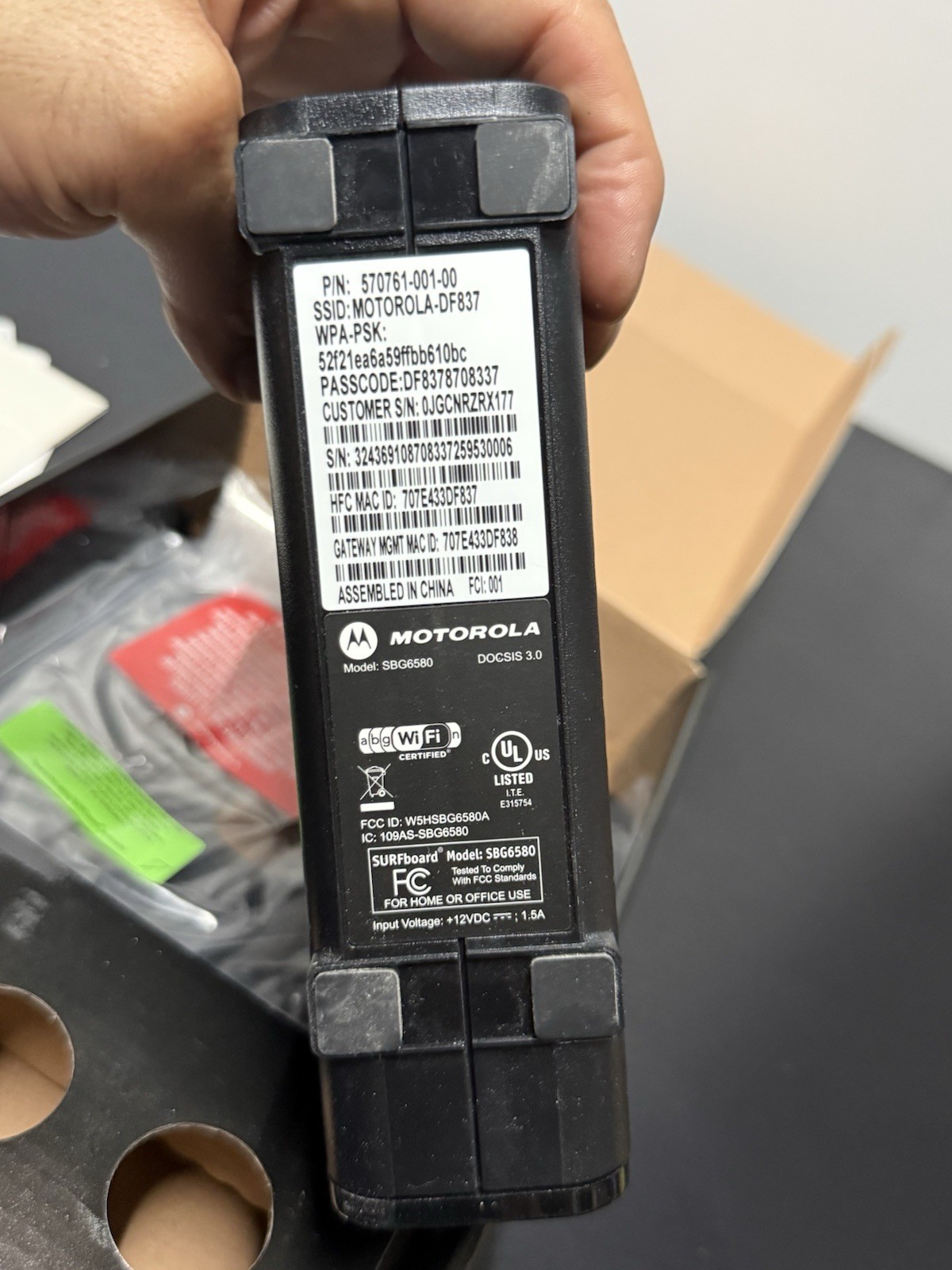 Motorola SBG6580 SURFboard Wireless Cable Modem Router DOCSIS 3.0 w/ Box