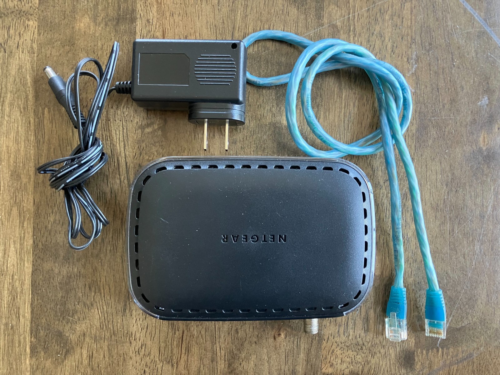 Netgear CM400 Cable Modem High-Speed DOCSIS 3.0 (CM400-100NAS) 340 Mbps