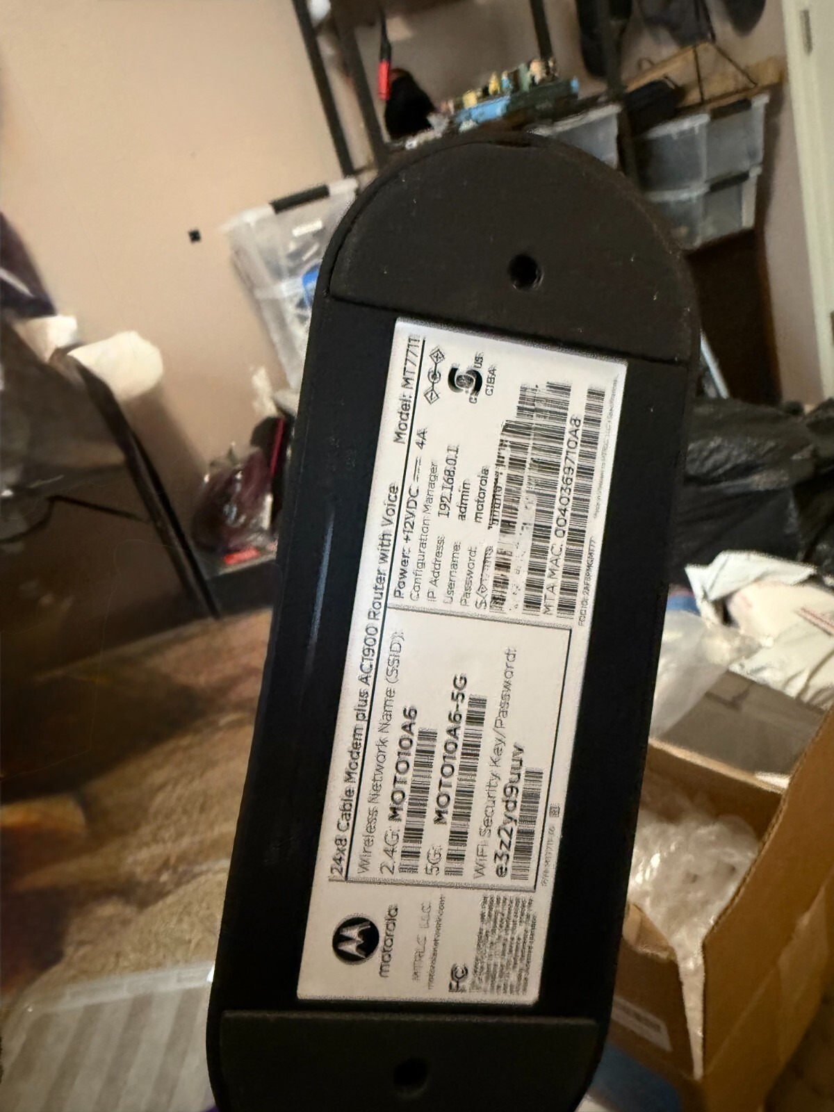 Motorola MT7711 24X8 Cable Modem and AC1900 Dual Band Wi-Fi Gigabit Router
