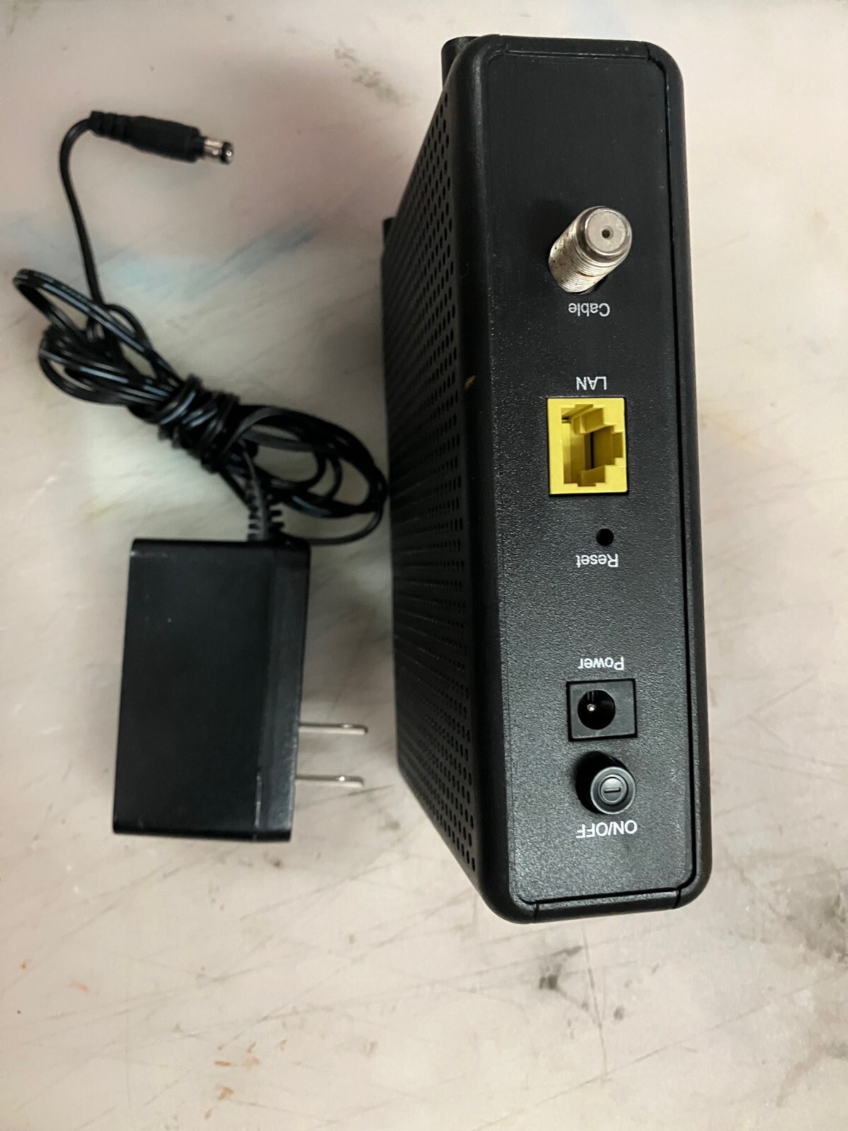 Zoom 5345 Series 1112 Docsis 3.0 Cable Modem Bundled with power adapter