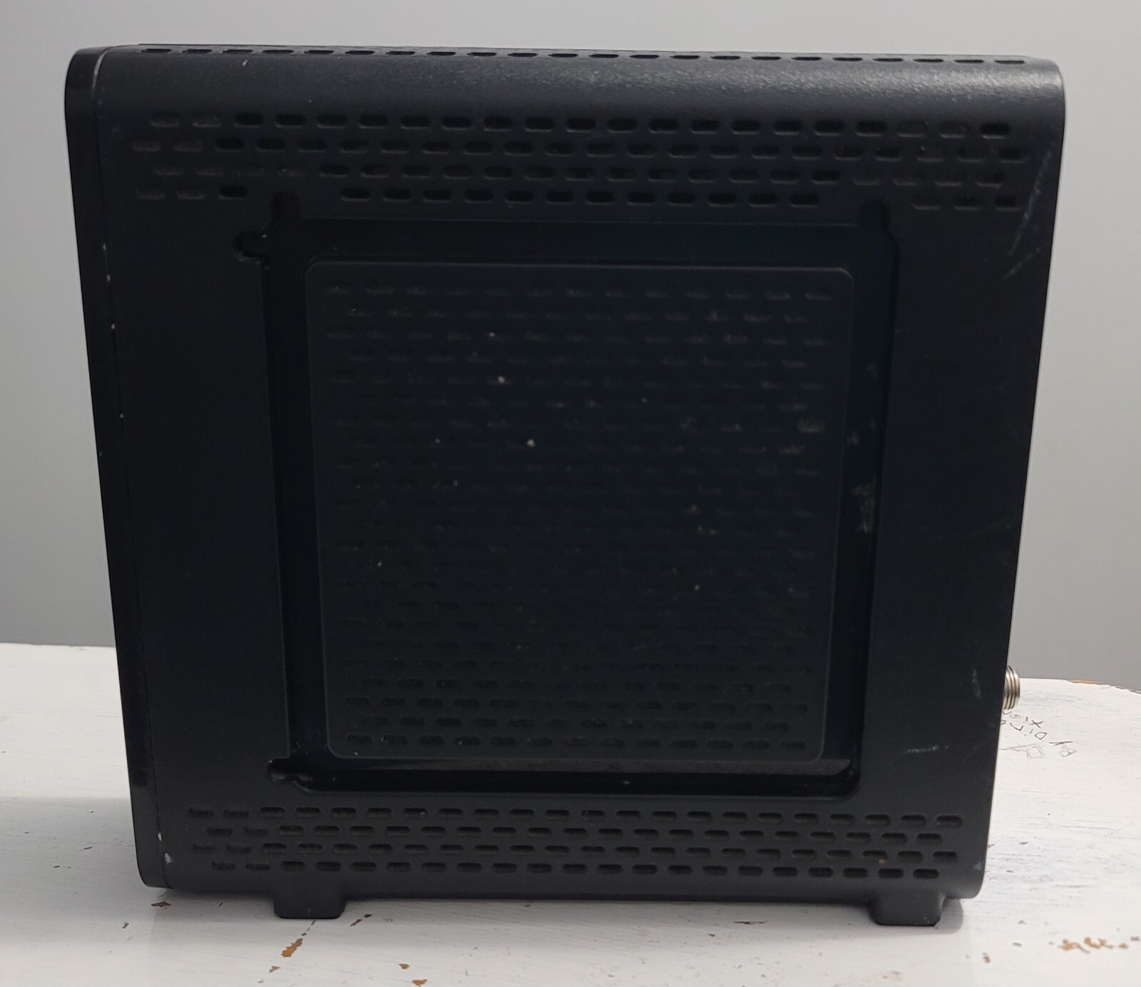 Motorola ARRIS SURFboard SBG6580 DOCSIS 3.0 Cable Modem Wi-Fi Router