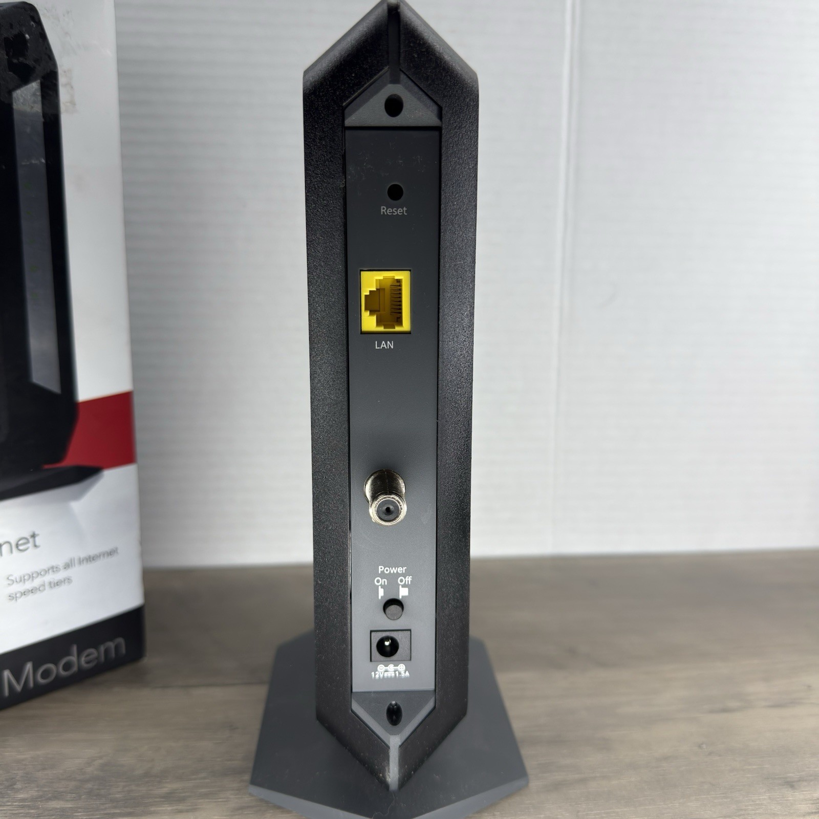 NETGEAR Ultra-High Speed Cable Modem DOCSIS® 3.1 for XFINITY CM1000