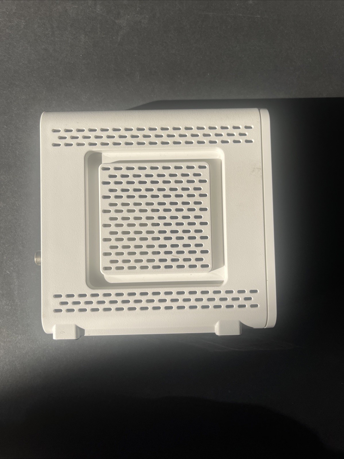 ARRIS Surfboard DOCSIS 3.0 Cable Modem White SB6190RB
