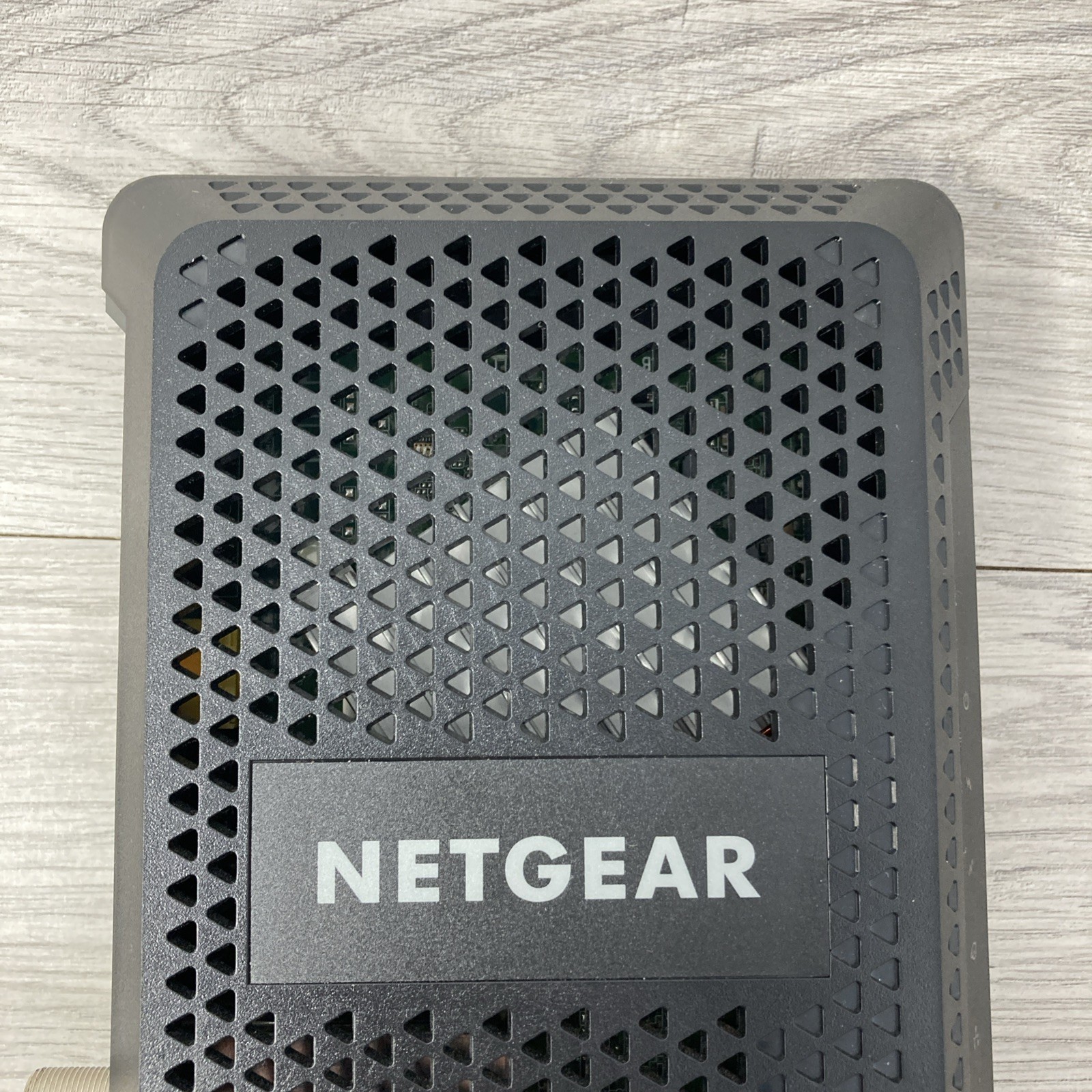 NETGEAR CM600-1AZNAS 960Mbps DOCSIS 3.0 Cable Modem w/12V Adapter PARTS / REPAIR