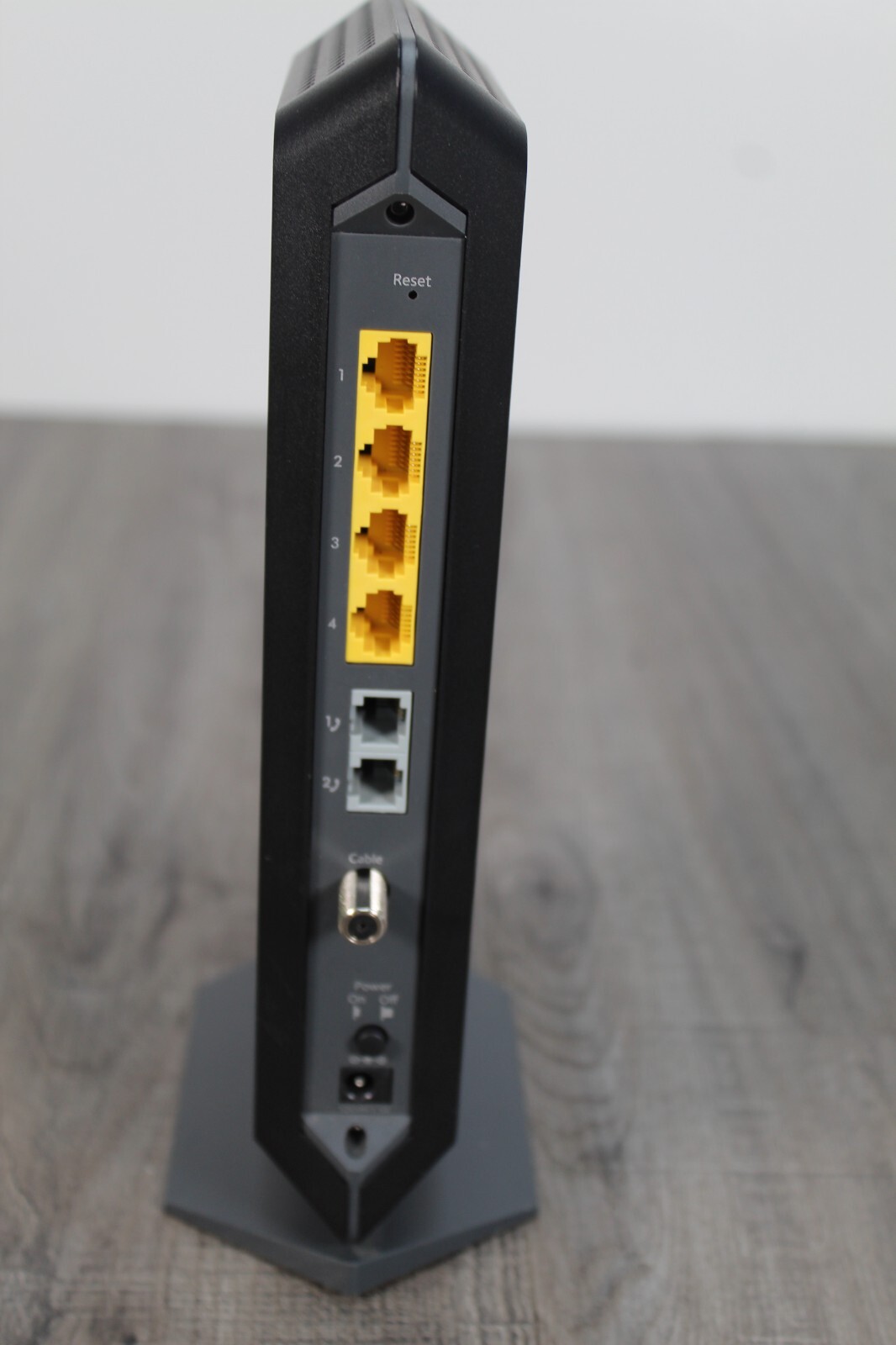 NETGEAR CM1150V Nighthawk Multi-Gig Speed Cable Modem for XFINITY Voice Used