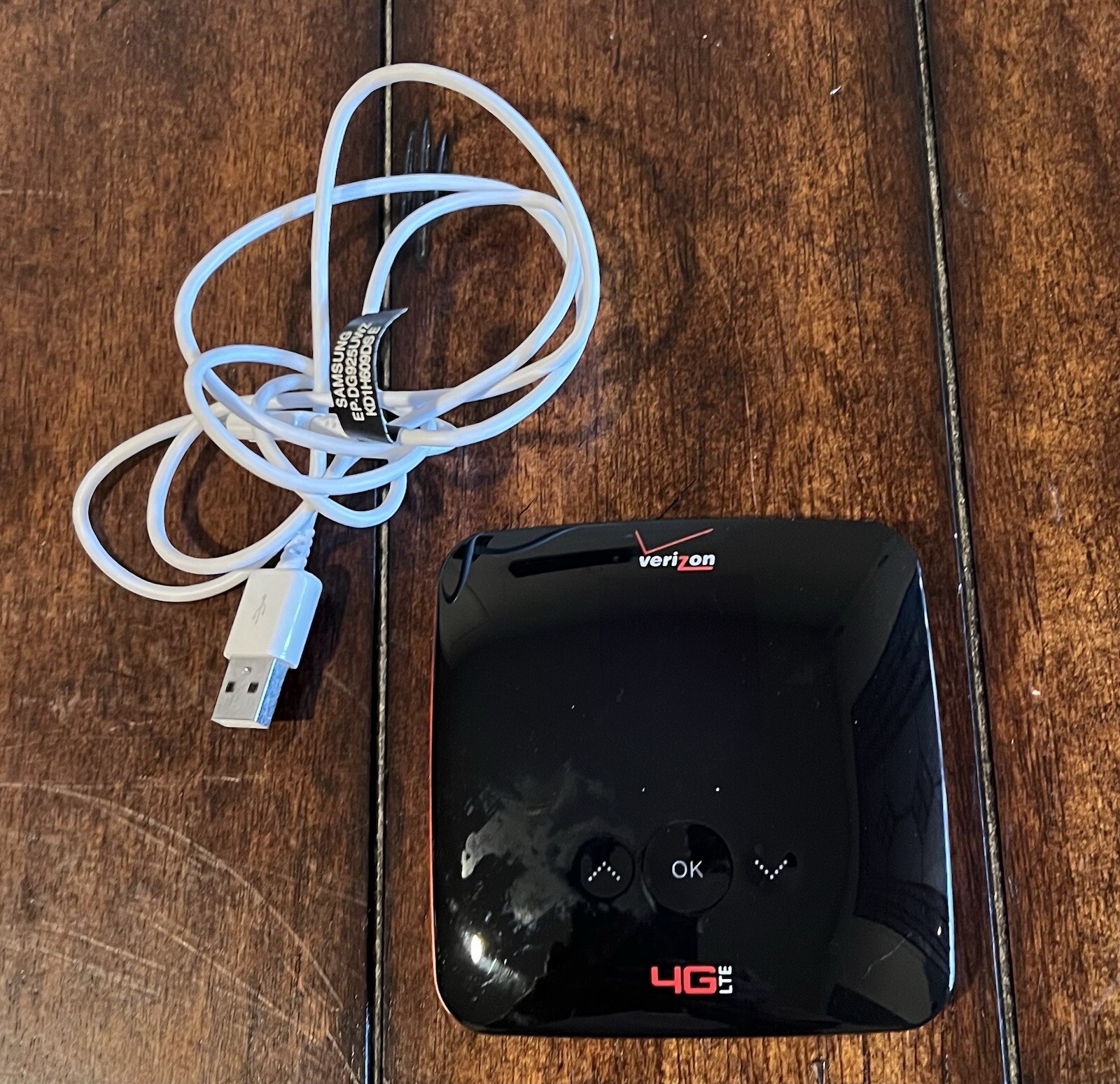 Verizon Jetpack 890L Hot Spot Modem Charges
