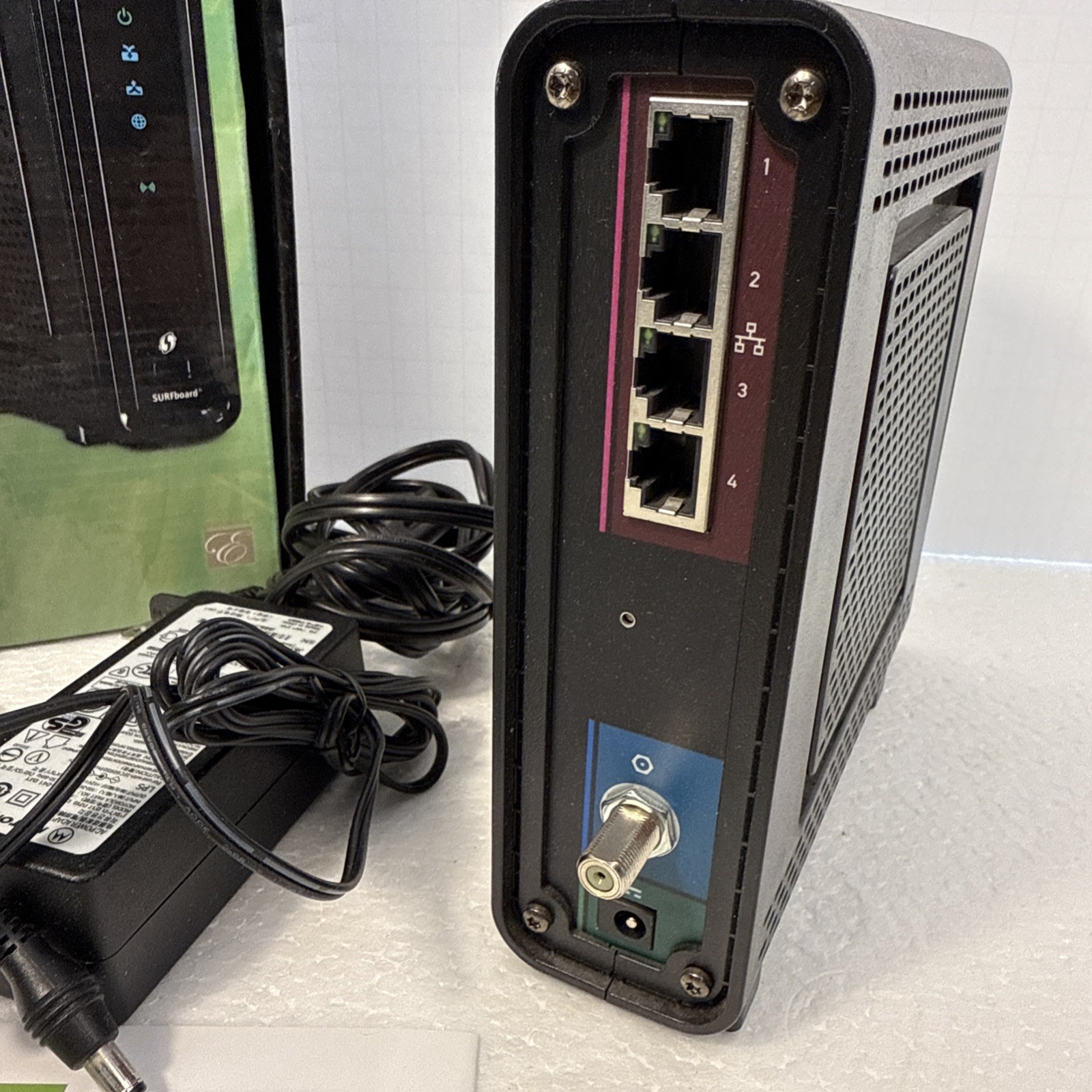 Motorola SURFboard eXtreme Wireless Cable Modem Gateway SBG6580