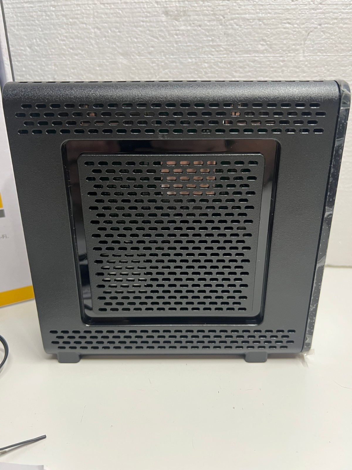 Arris SURFboard SBG10 Wireless Router – Cable Modem 2-Port Switch – 1GbE – WiFi5